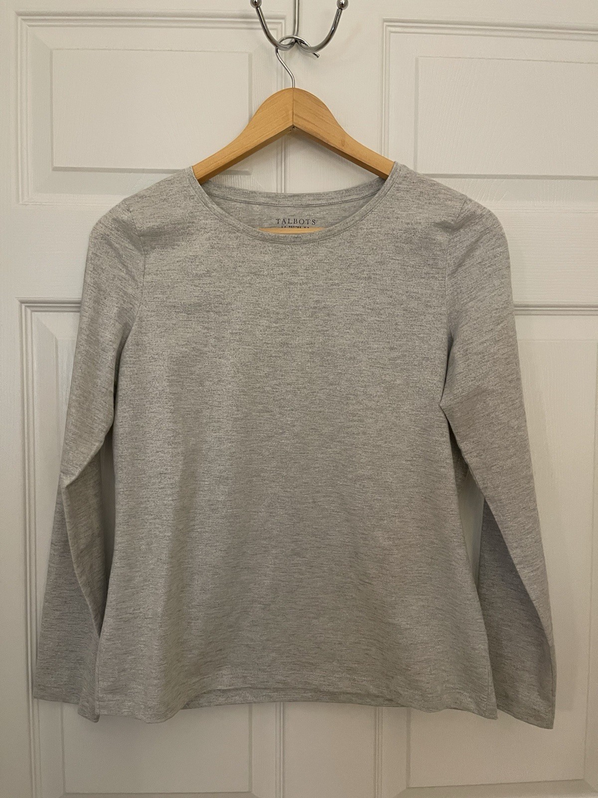 Talbots Petites SP Silver Shimmer Sparkle Longsleeve Tee Talbots Petites SP Silver Shimmer Sparkle Longsleeve Tee