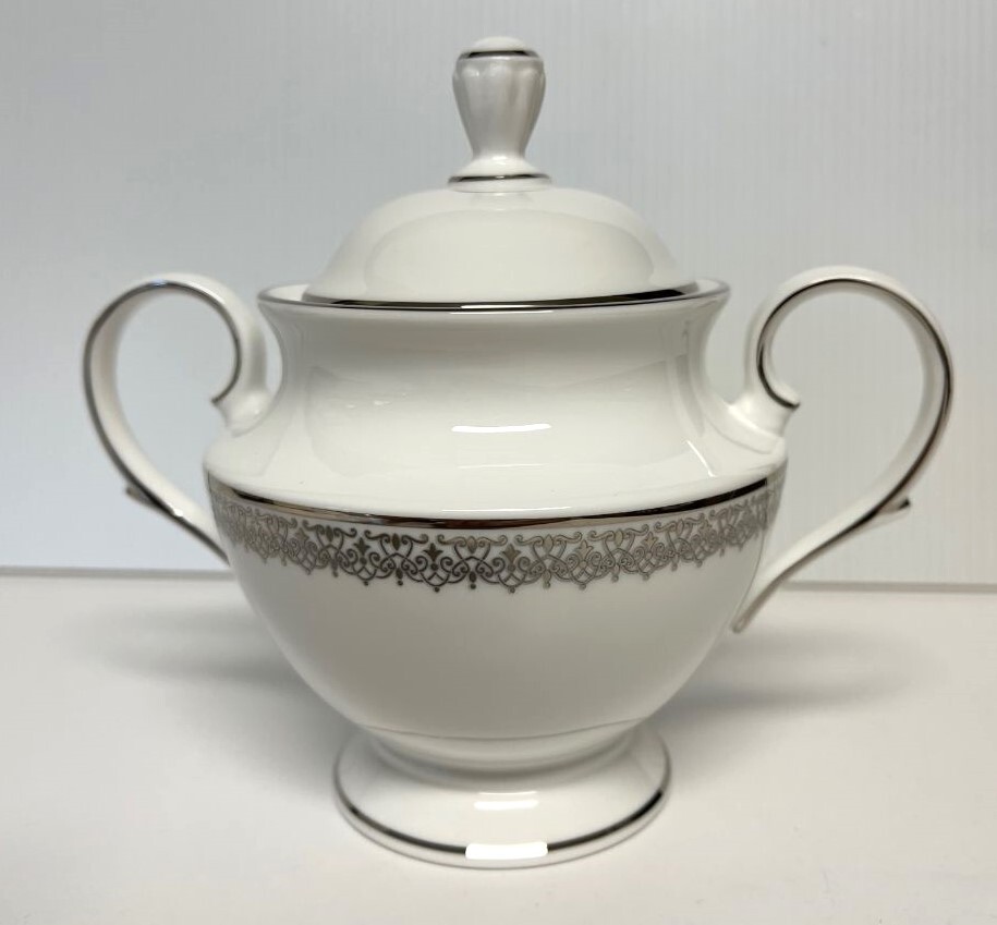 Lenox Lace Couture Sugar Bowl 773696 MSRP $215.00 Bone China Made in USA