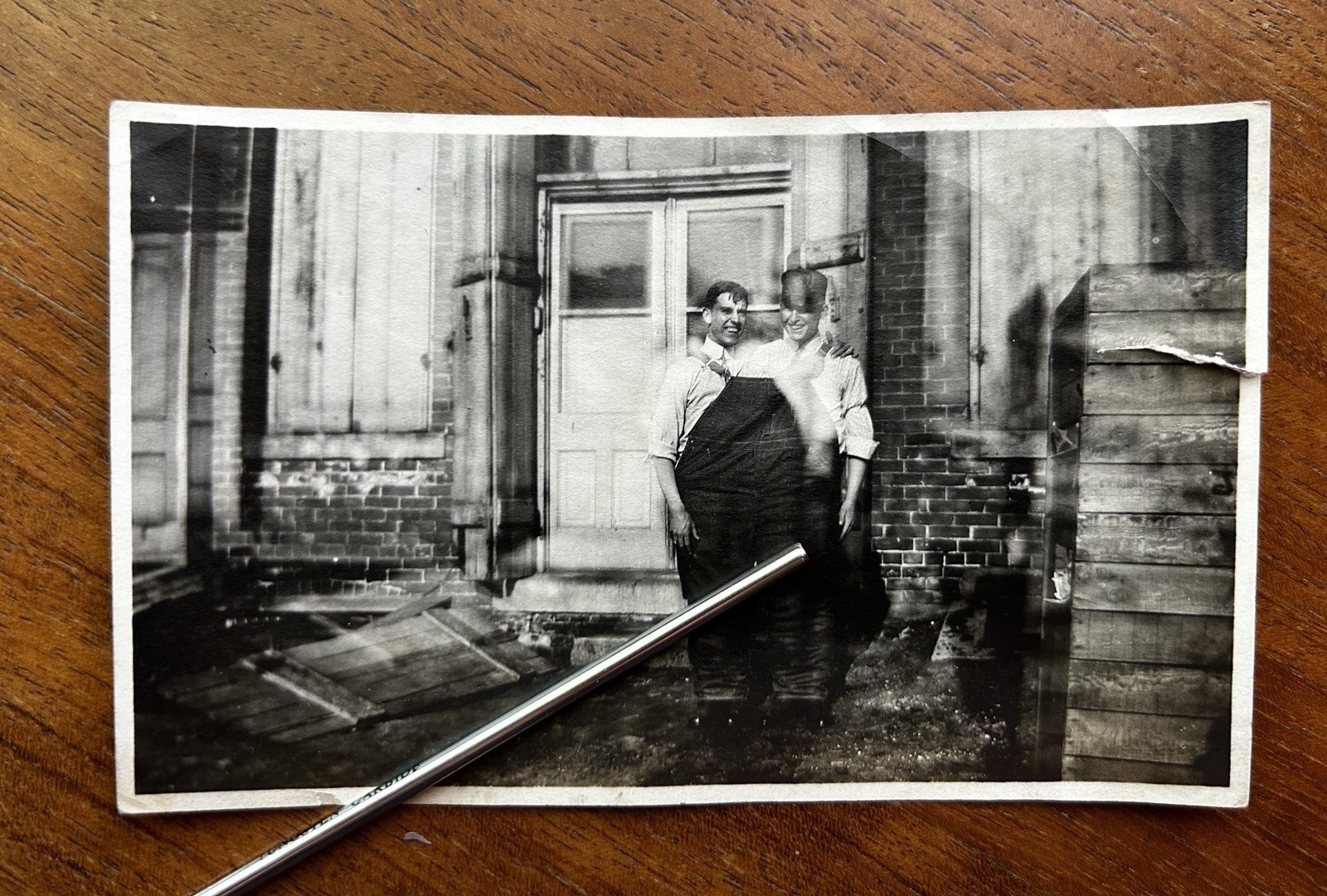 Antique 1910s Two Men in One Pair of Huge Overalls Oddballs Boone Iowa Photo Antique 1910s Two Men in One Pair of Huge Overalls Oddballs Boone Iowa Photo