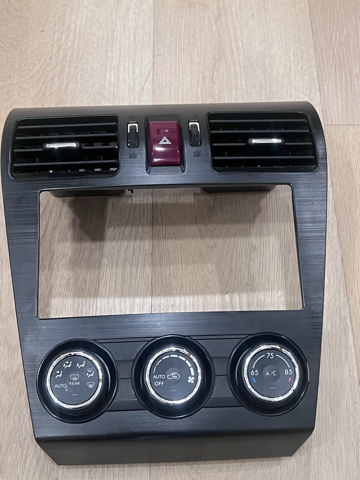 2014-2015 SUBARU FORESTER Radio Trim W/ Climate Control & Center Vent OEM