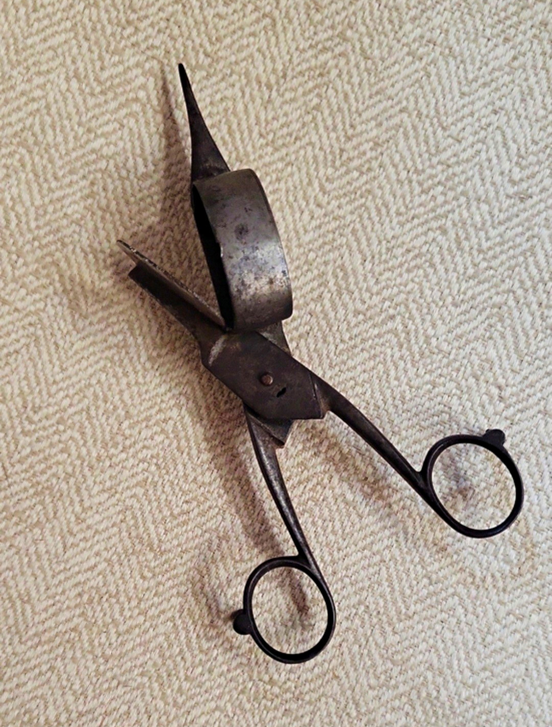 Rare Antique 1800\'s Hand Wrought Iron Candle Wick Trimmer Snuffer Primitive