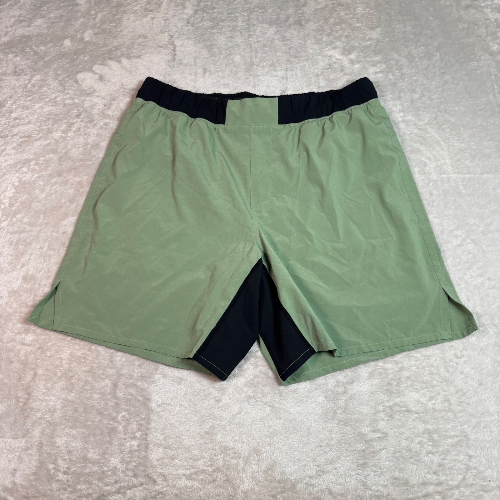 NWOT Ten Thousand Mens The Fight 7\