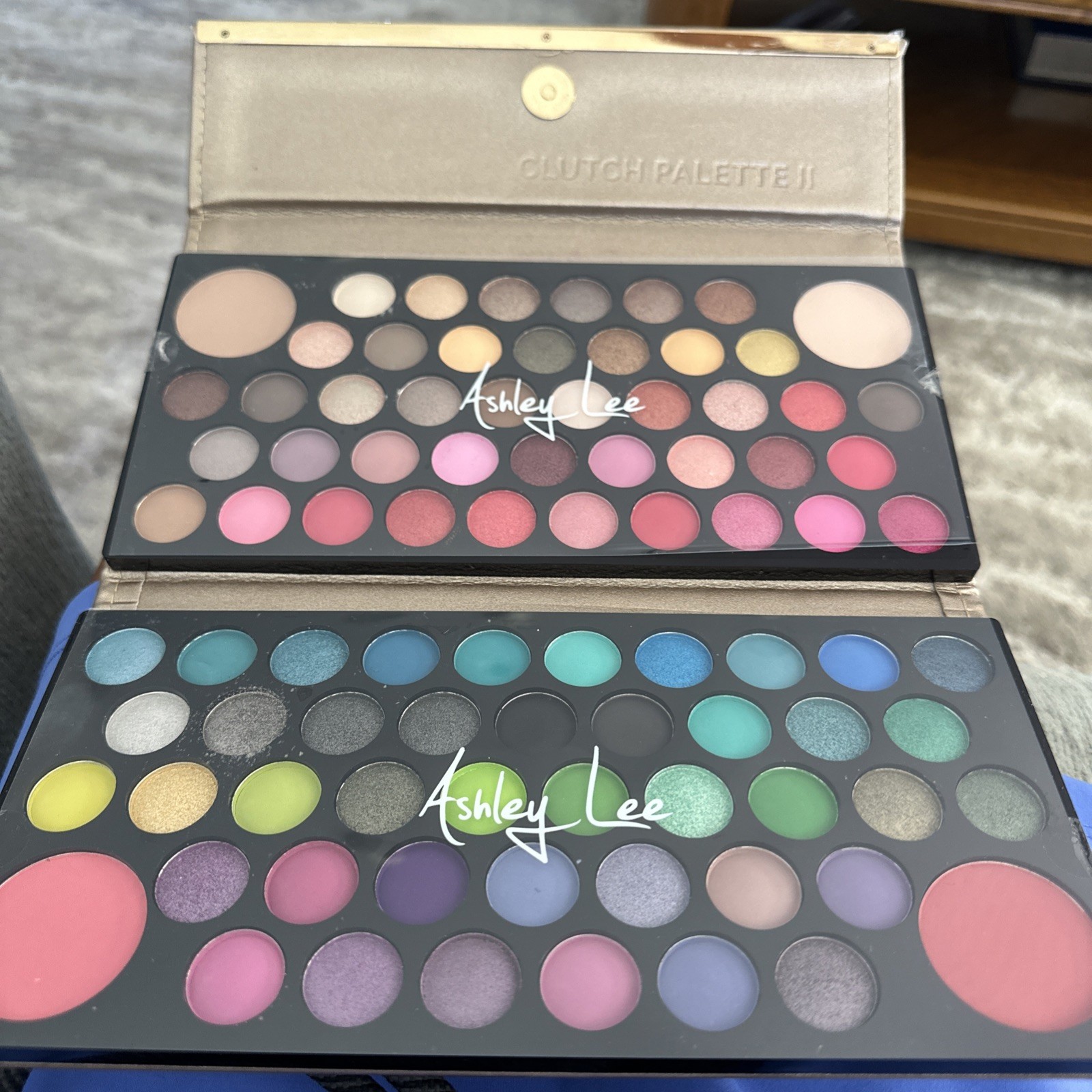 ASHLEY LEE GOLD  CLUTCH PALLETE II EYESHADOW MAKEUP SET NEW
