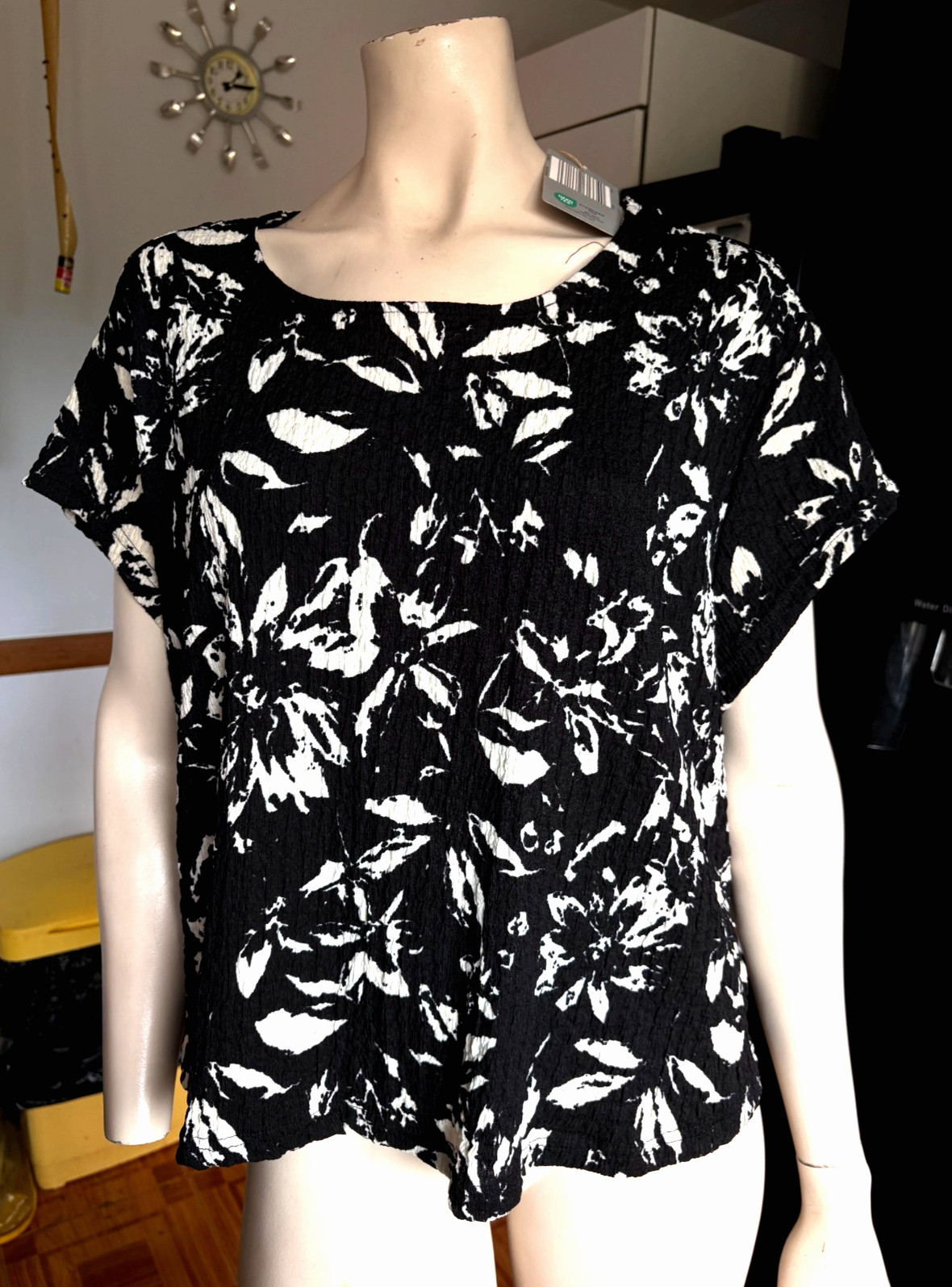 BNWT Ladies SERRA Mono BLACK & WHITE Abstract FLORAL Print Crinkle Top 12/14