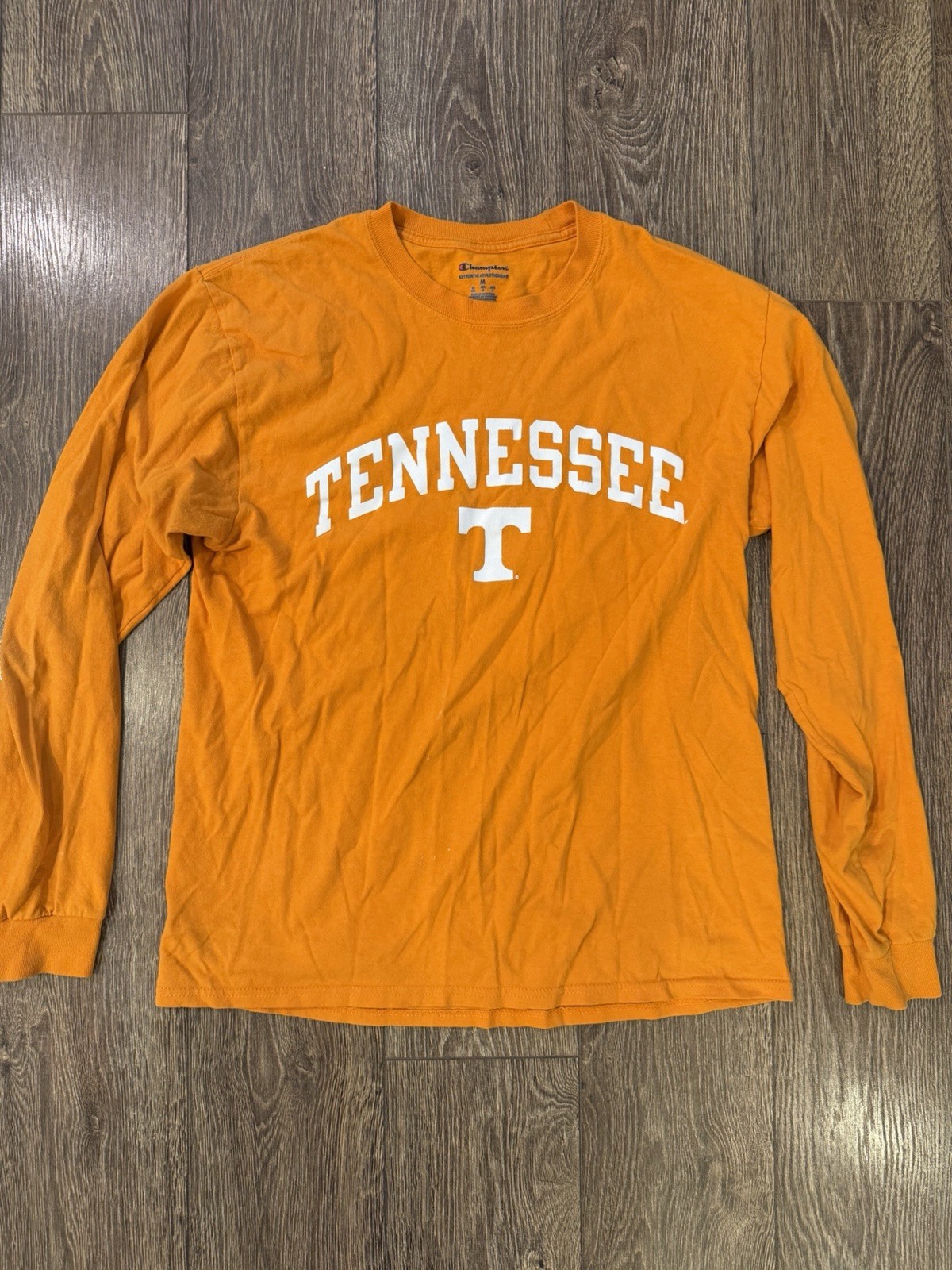 Men’s Champion, Tennessee Orange Size Medium Long Sleeve