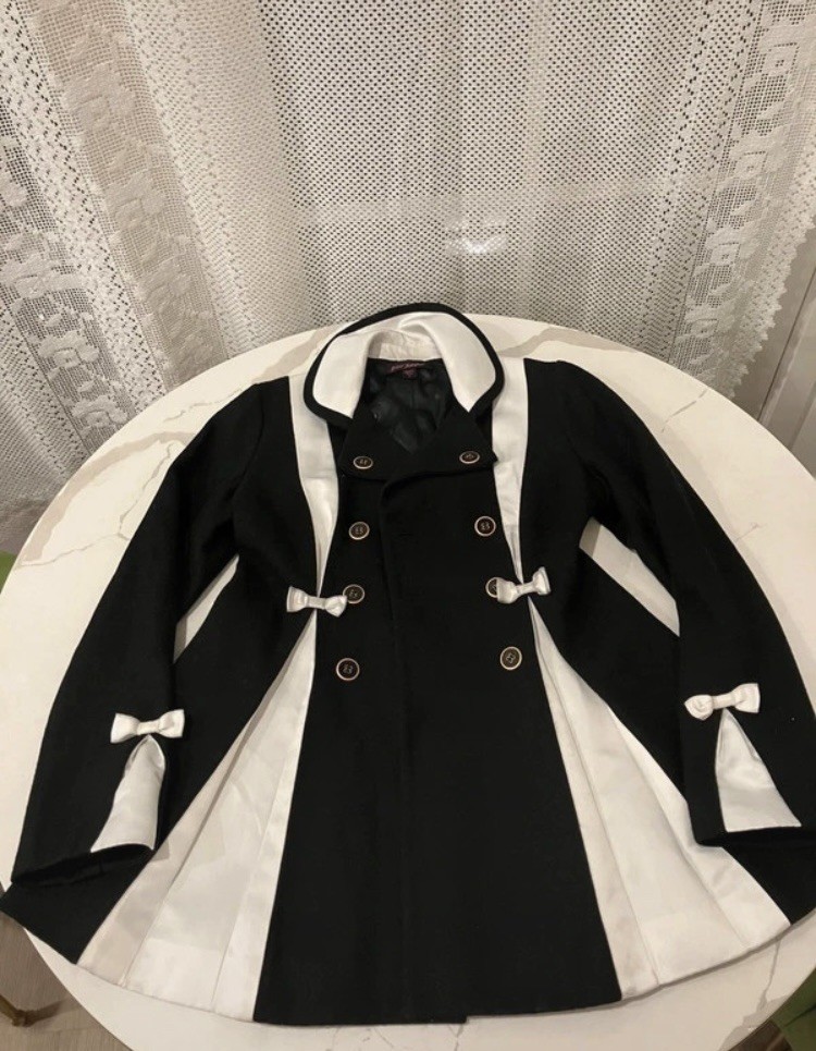 RARE Vintage Betsey Johnson Black & White Bow Double-Breasted Coat Size 2 RARE Vintage Betsey Johnson Black & White Bow Double-Breasted Coat Size 2