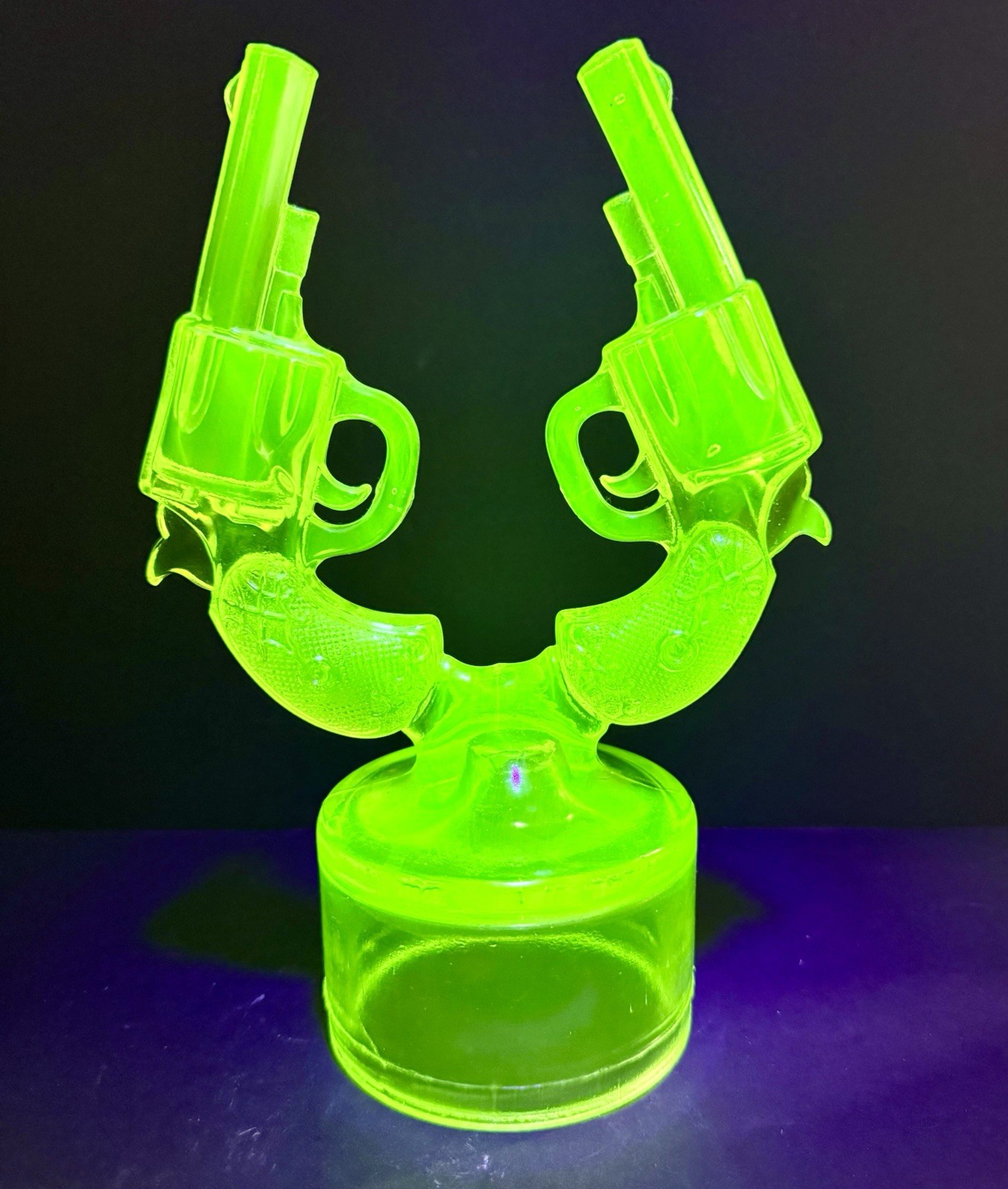 Vaseline Uranium Glass Revolver Gun On Font Possibly Rosso, WestMoreland, Summit