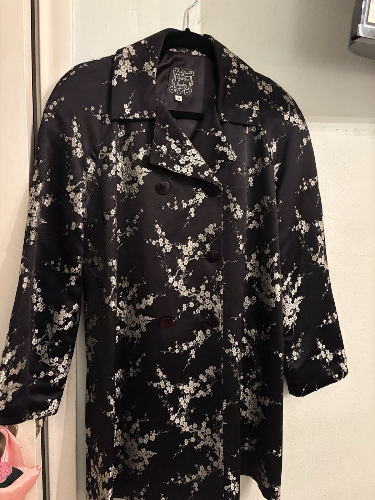 Vintage Cynthia Rowley Black W/Silver Floral Design Evening Coat Vintage Cynthia Rowley Black W/Silver Floral Design Evening Coat