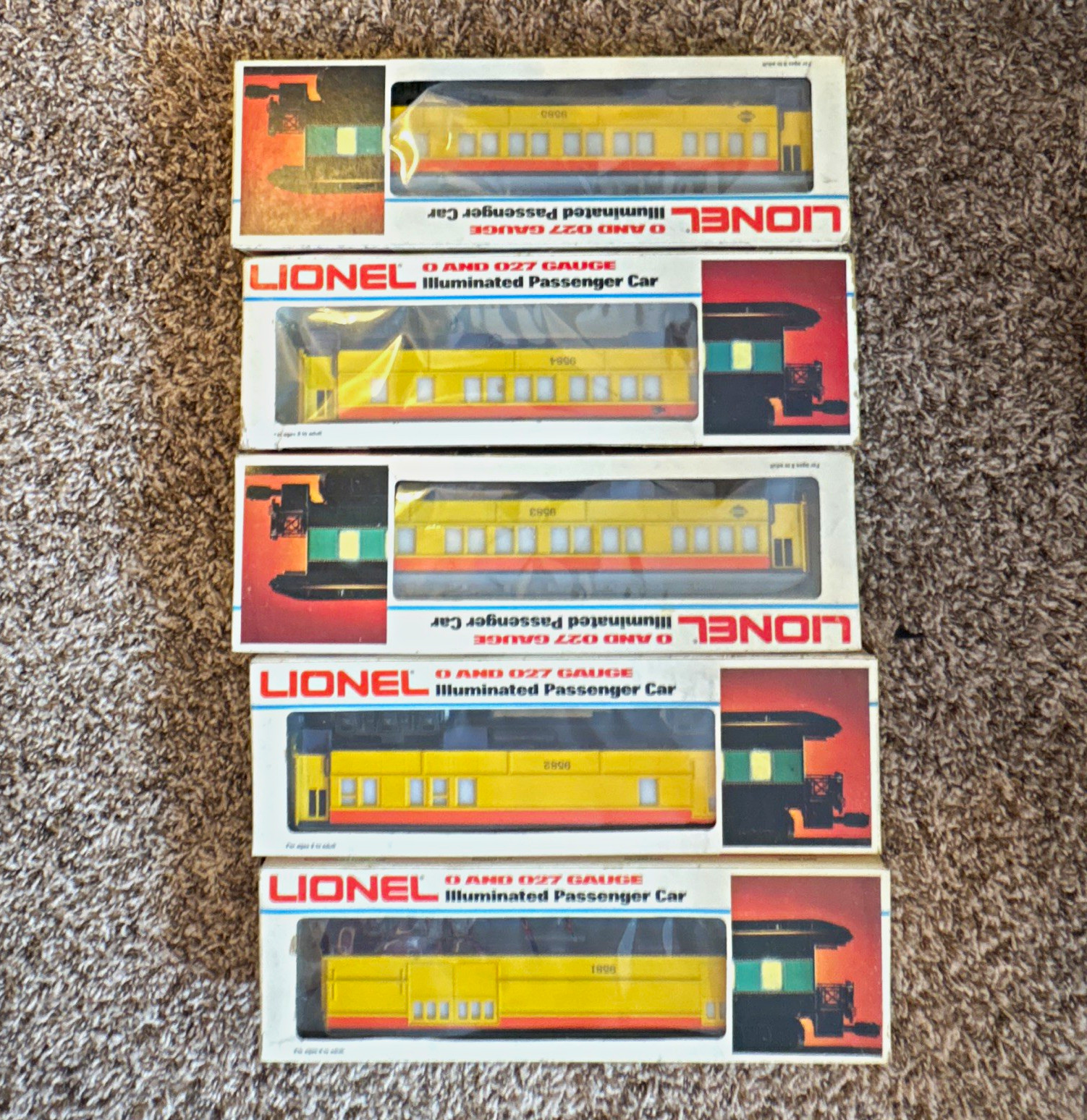 Lionel O Gauge Illuminated Passenger Cars Chessie Steam Special 6-9581-5 Lionel O Gauge Illuminated Passenger Cars Chessie Steam Special 6-9581-5