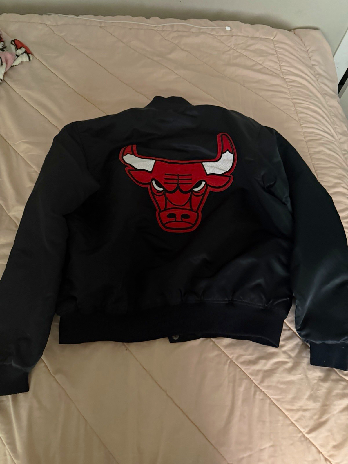 Vintage Starter Chicago Bulls NBA Black Satin Quilted Lined Snap Button Jacket