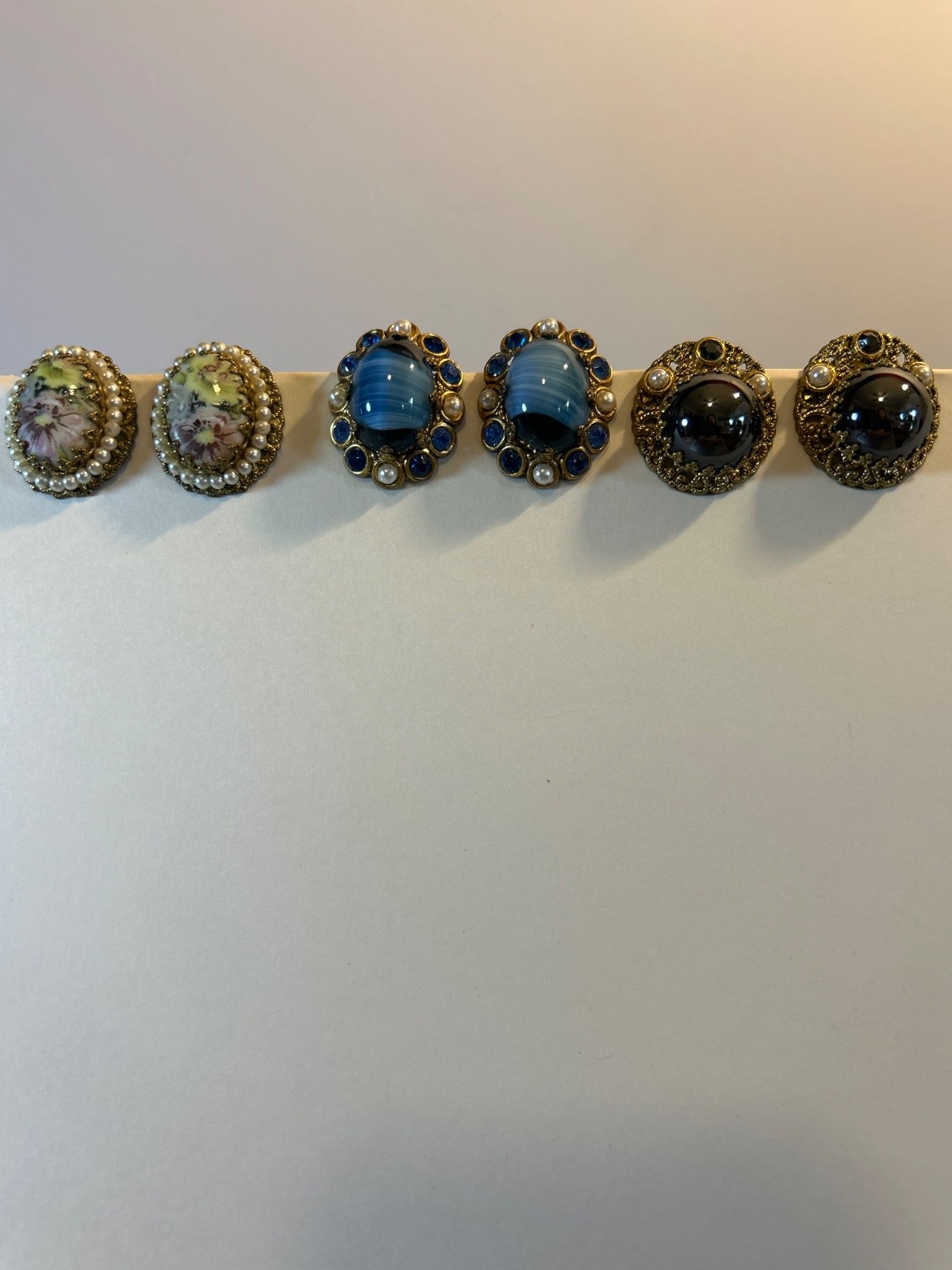 vintage earrings lot clip