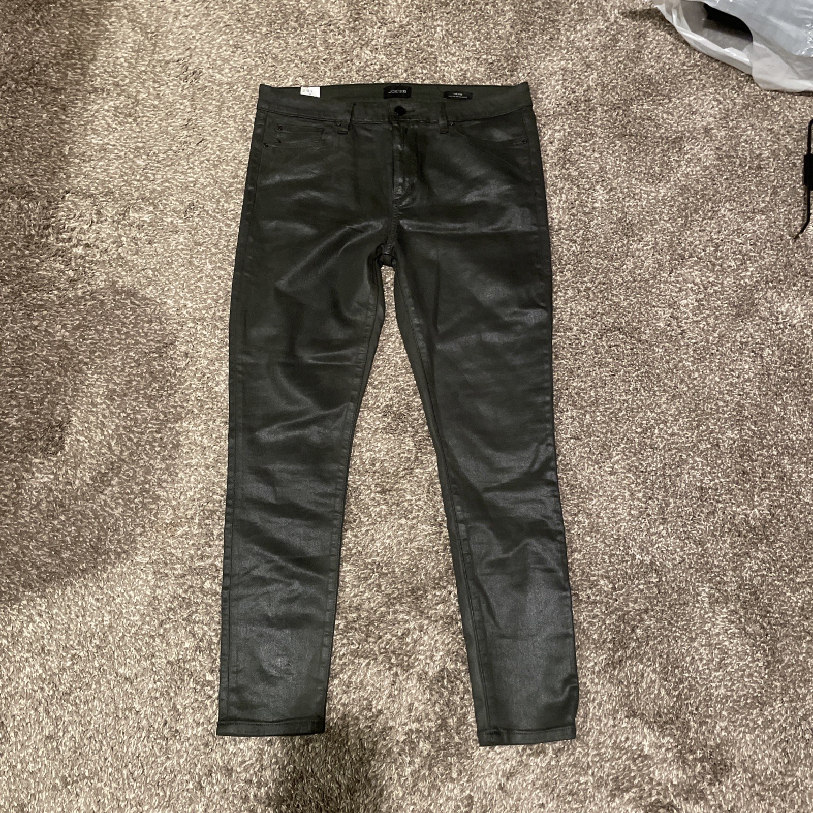 Joe’s Jeans The Icon Skinny Mid-Rise Wax Coated Grey Skies Size 28 NWOT Joe’s Jeans The Icon Skinny Mid-Rise Wax Coated Grey Skies Size 28 NWOT