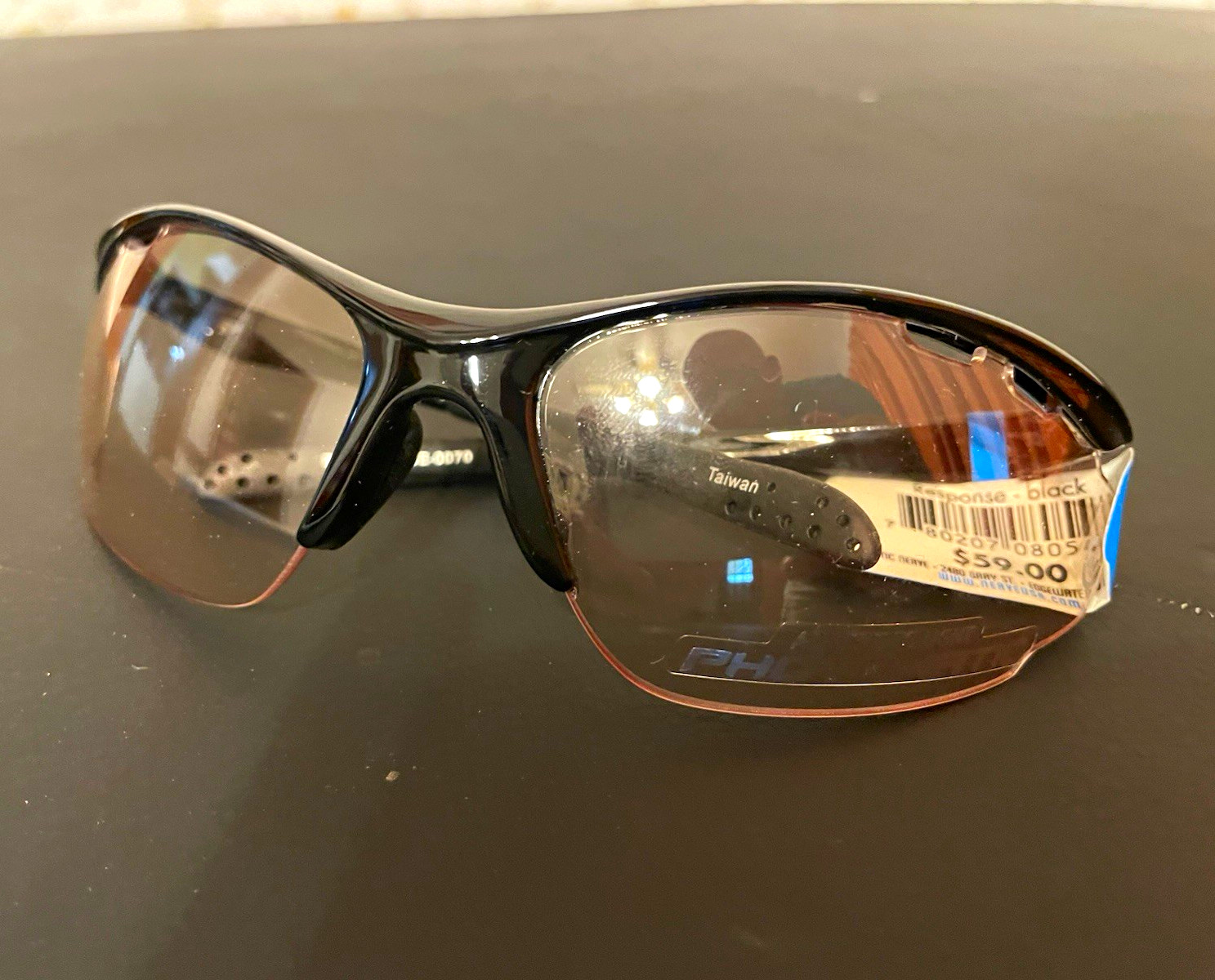 Optic Nerve Response Photochromic Run Cycling Triathlon CE-0070 New in Box Optic Nerve Response Photochromic Run Cycling Triathlon CE-0070 New in Box