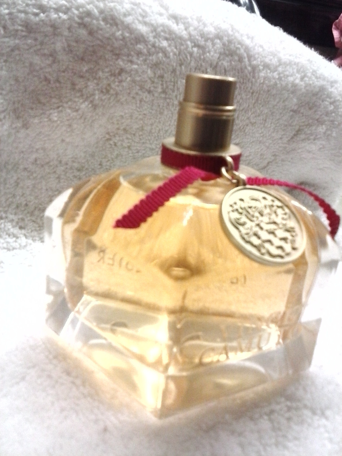 Vince Camuto Women (original) EDP Spray w/ FREE PAD Beauty Silky Skin Soap Vince Camuto Women (original) EDP Spray w/ FREE PAD Beauty Silky Skin Soap