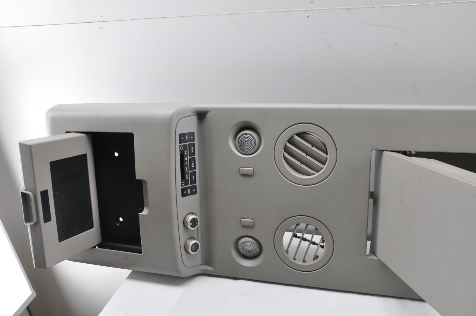 ✅ 2004 - 2012 NISSAN ARMADA INFINITI QX56 Rear OVERHEAD Roof CONSOLE DVD BEZEL 