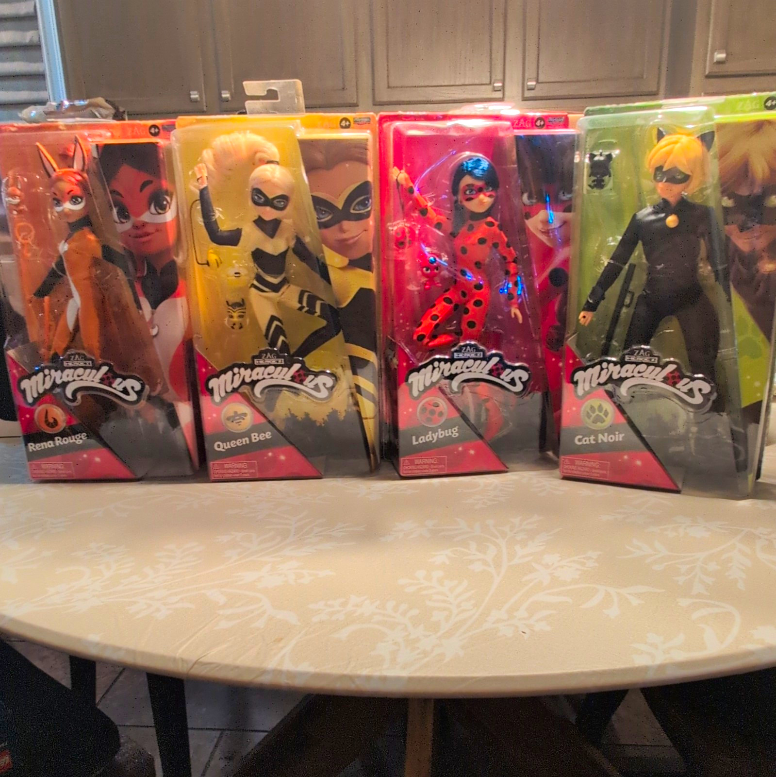Lot of 4 Zag Heroez Miraculous Ladybug ,Rena Rouge,Cat Noir Queen Bee Playmates