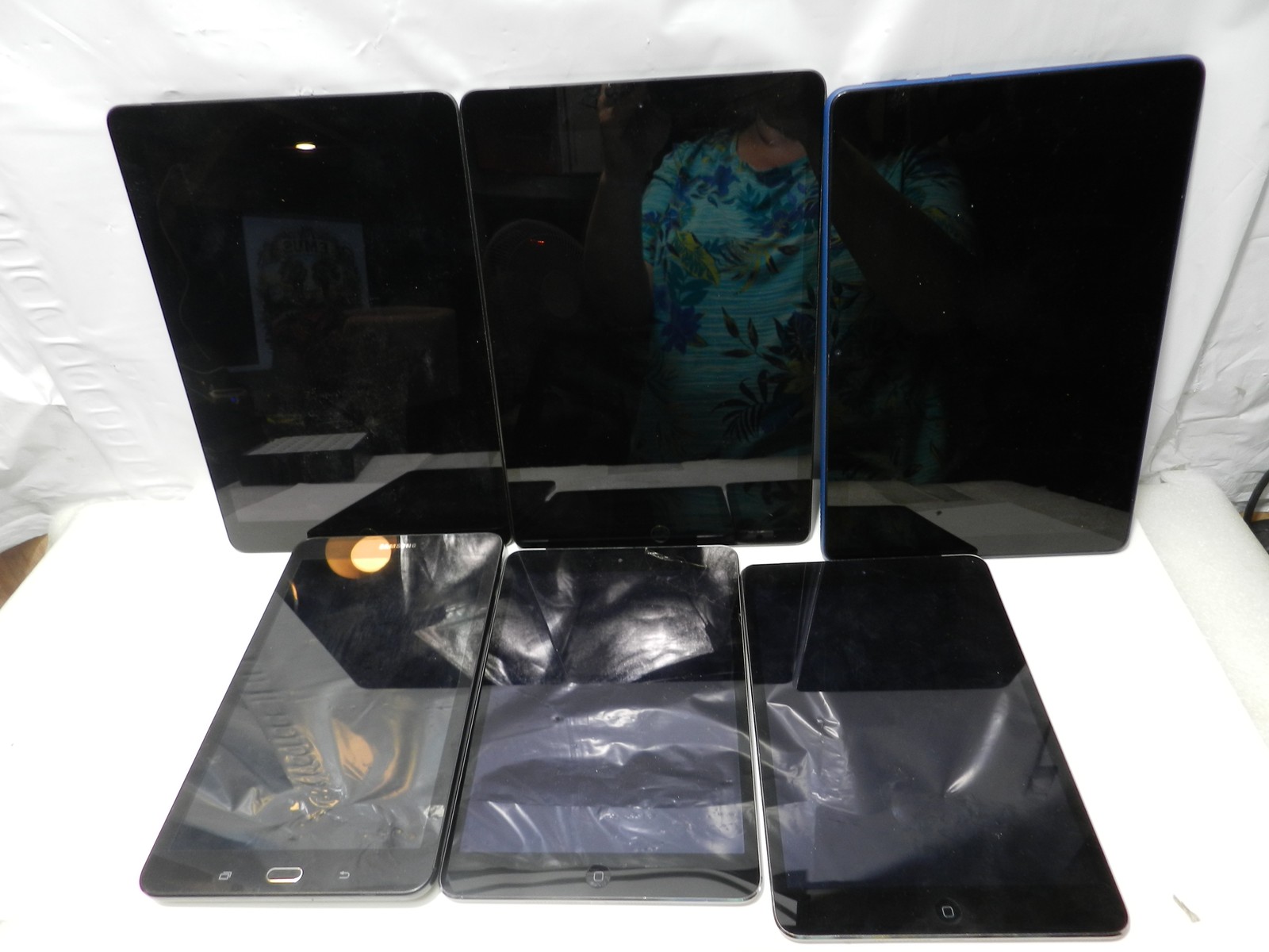 Apple Ipad A2200 A2603 A1490 Samsung Amazon Tablet Lot (P8K) Apple Ipad A2200 A2603 A1490 Samsung Amazon Tablet Lot (P8K)