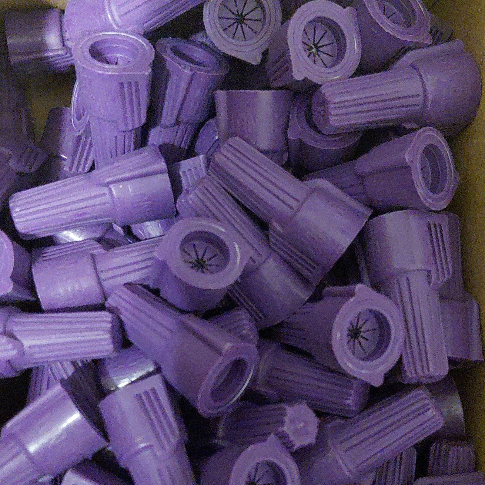 IDEAL Twister Twist-On Wire 20 Pcs  Connectors Al/Cu Purple 30-265 1 Pin/1 Port