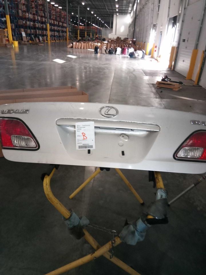 Trunk/Hatch/Tailgate Fits 02-03 LEXUS ES300 819187