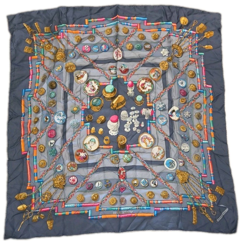 HERMES 90 Petite Main Gray Scarf HERMES 90 Petite Main Gray Scarf