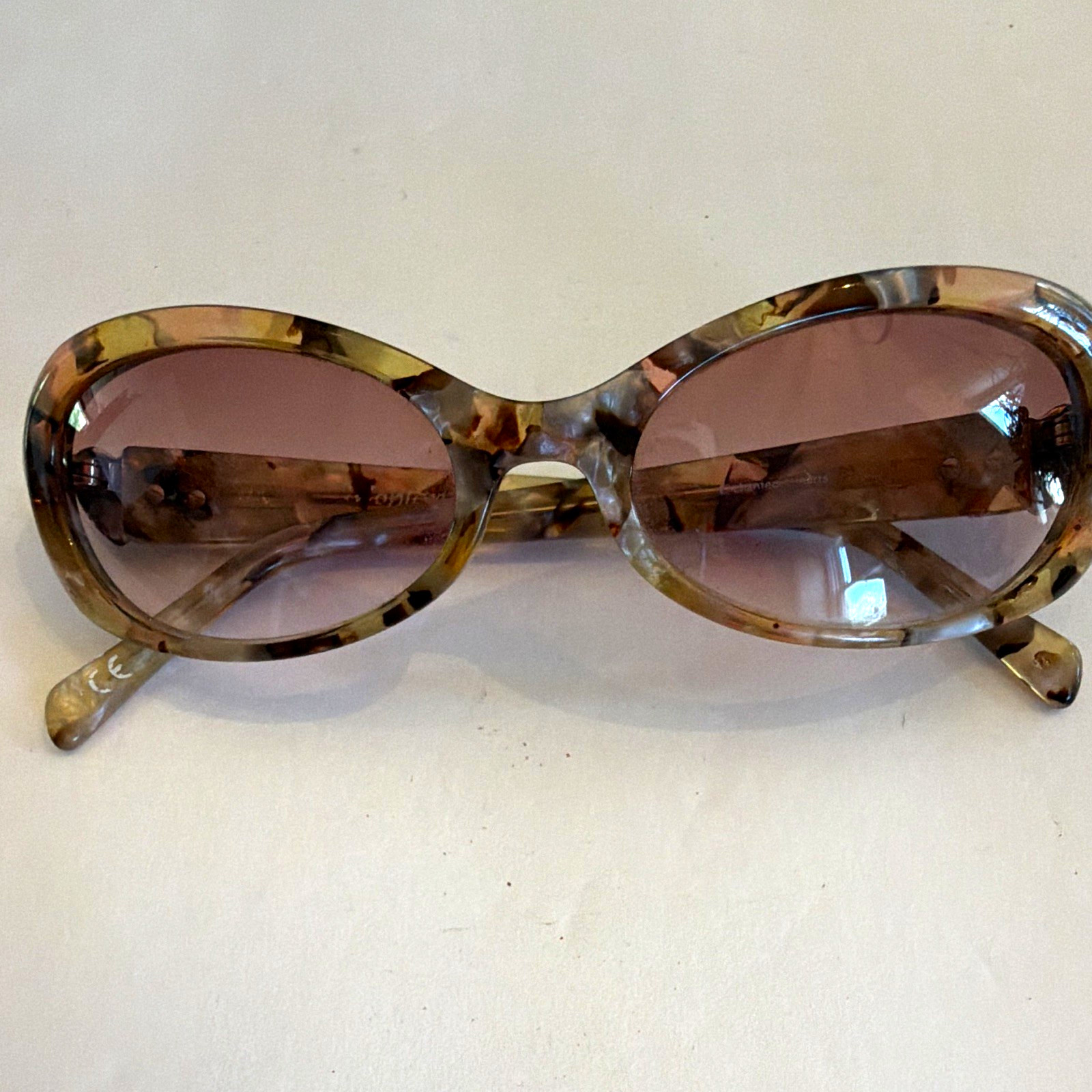 Brighton Oval Tortoise Shell Sunglasses Brown Tinted UV400 H14600 Brighton Oval Tortoise Shell Sunglasses Brown Tinted UV400 H14600