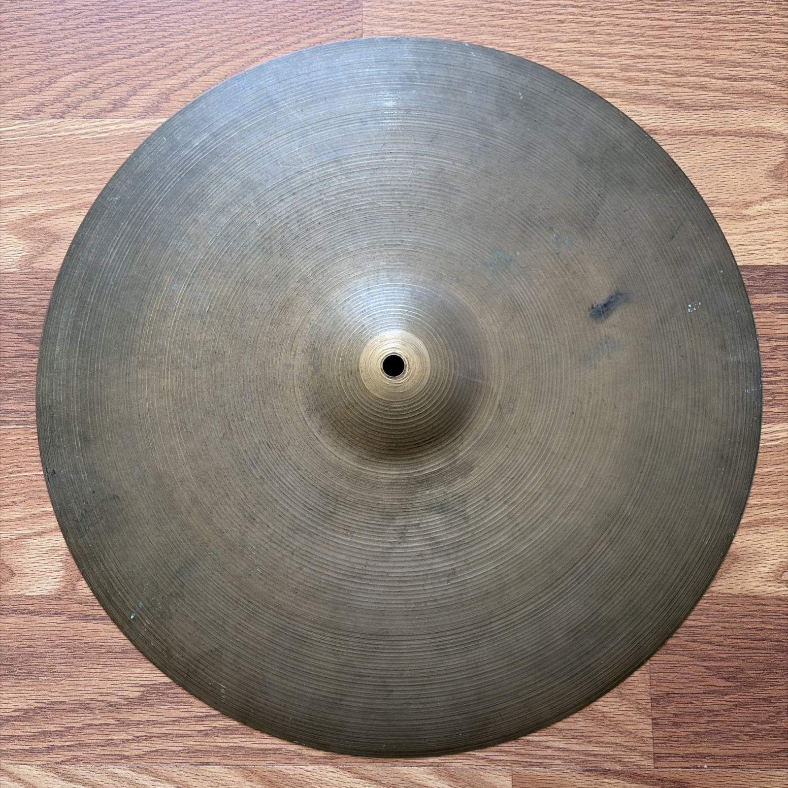Vintage 60s Avedis Zildjian 18\