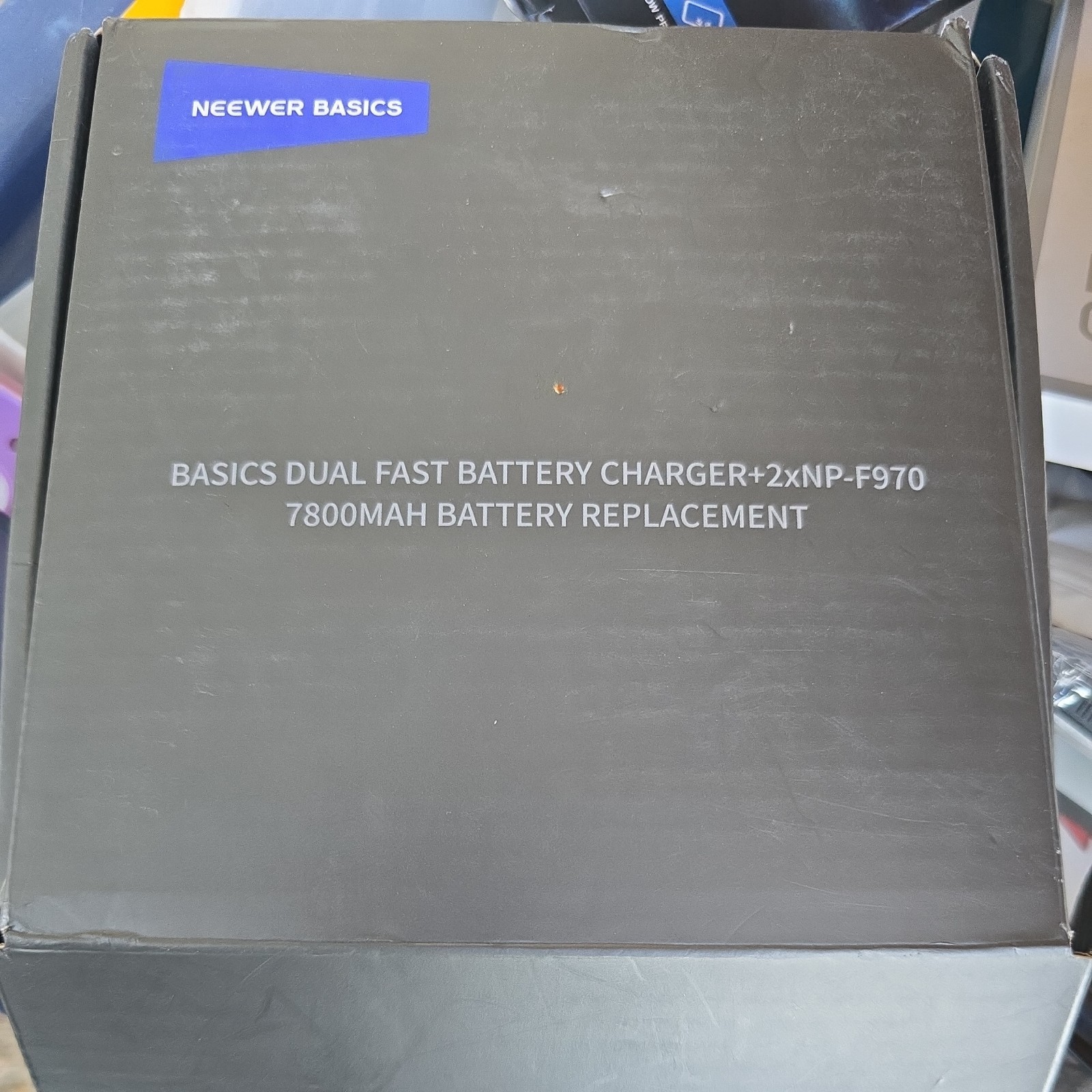 Neewer basic Dual Charger for NP-F970 -7800Mah Neewer basic Dual Charger for NP-F970 -7800Mah