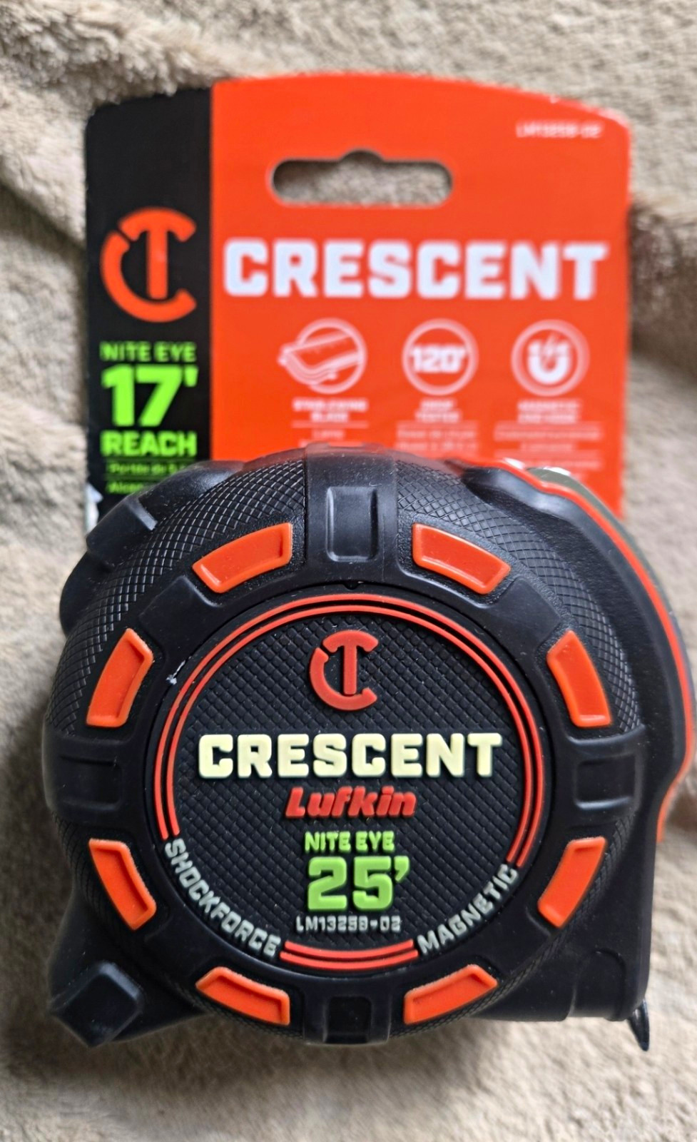 Crescent Lufkin SHOCKFORCE NITE EYE Magnetic Tape Measure LM1325B-02