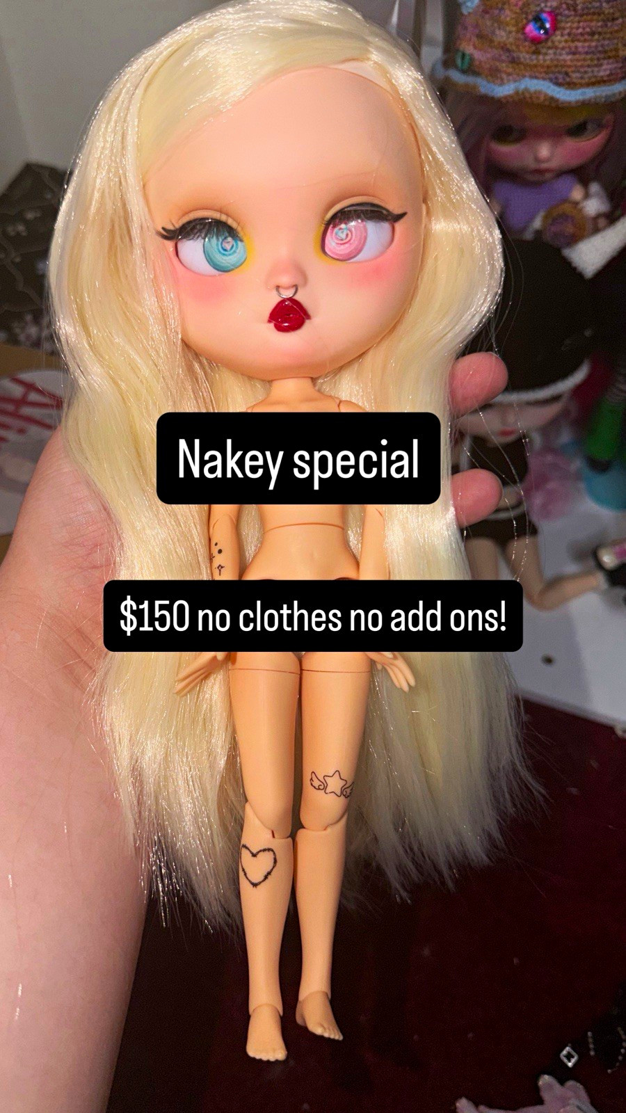 OOAK icy blythe, “nakey special”cross eye kissy face doll. OOAK icy blythe, “nakey special”cross eye kissy face doll.