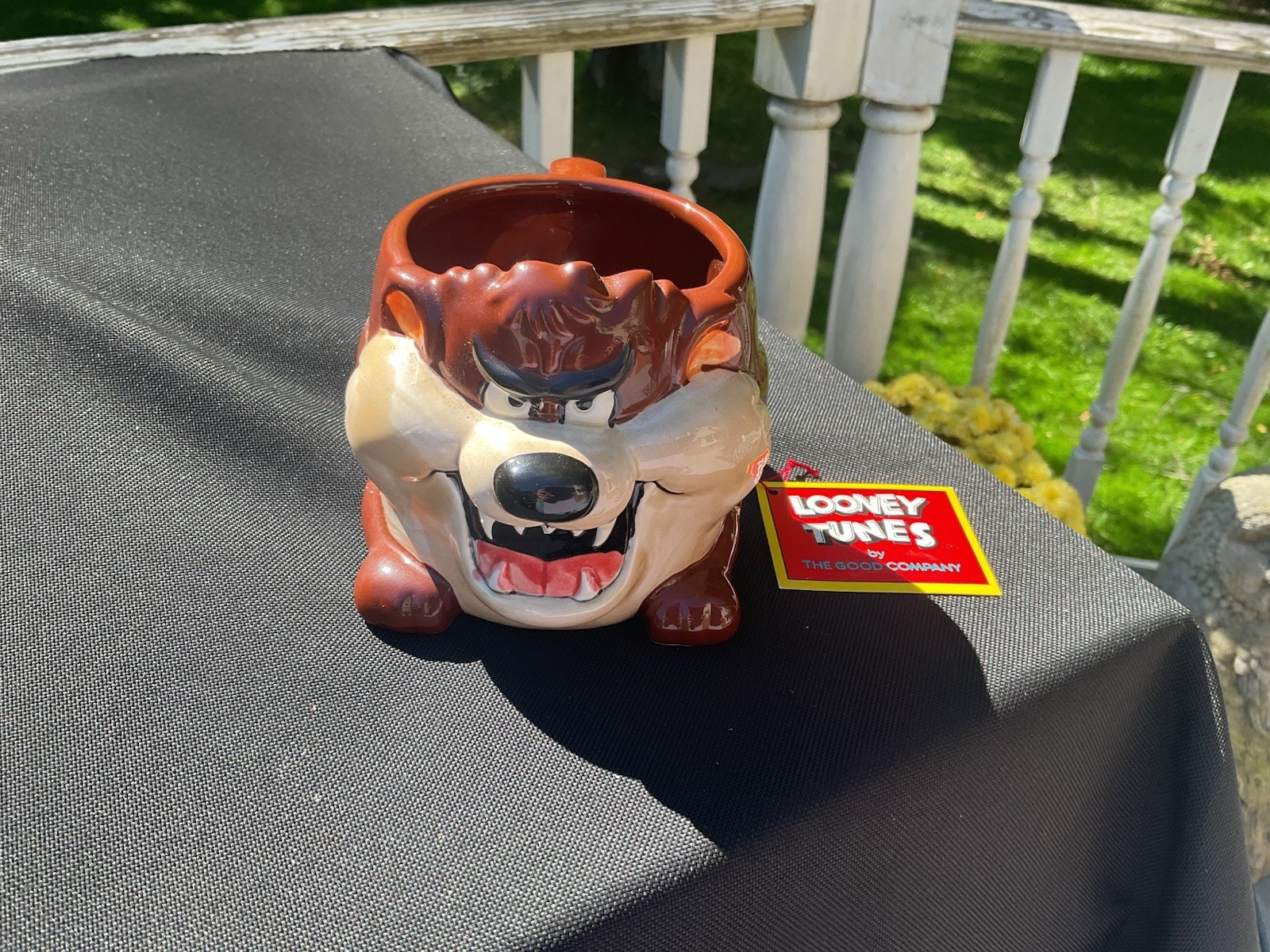 Vintage 1989 Looney Tunes Tasmanian Devil Ceramic Mug NWT
