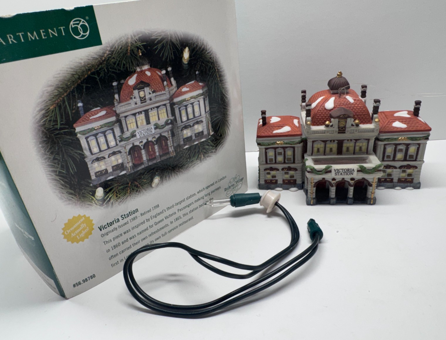 Department 56 VICTORIA STATION 98780 ORNAMENT Retired and Rare