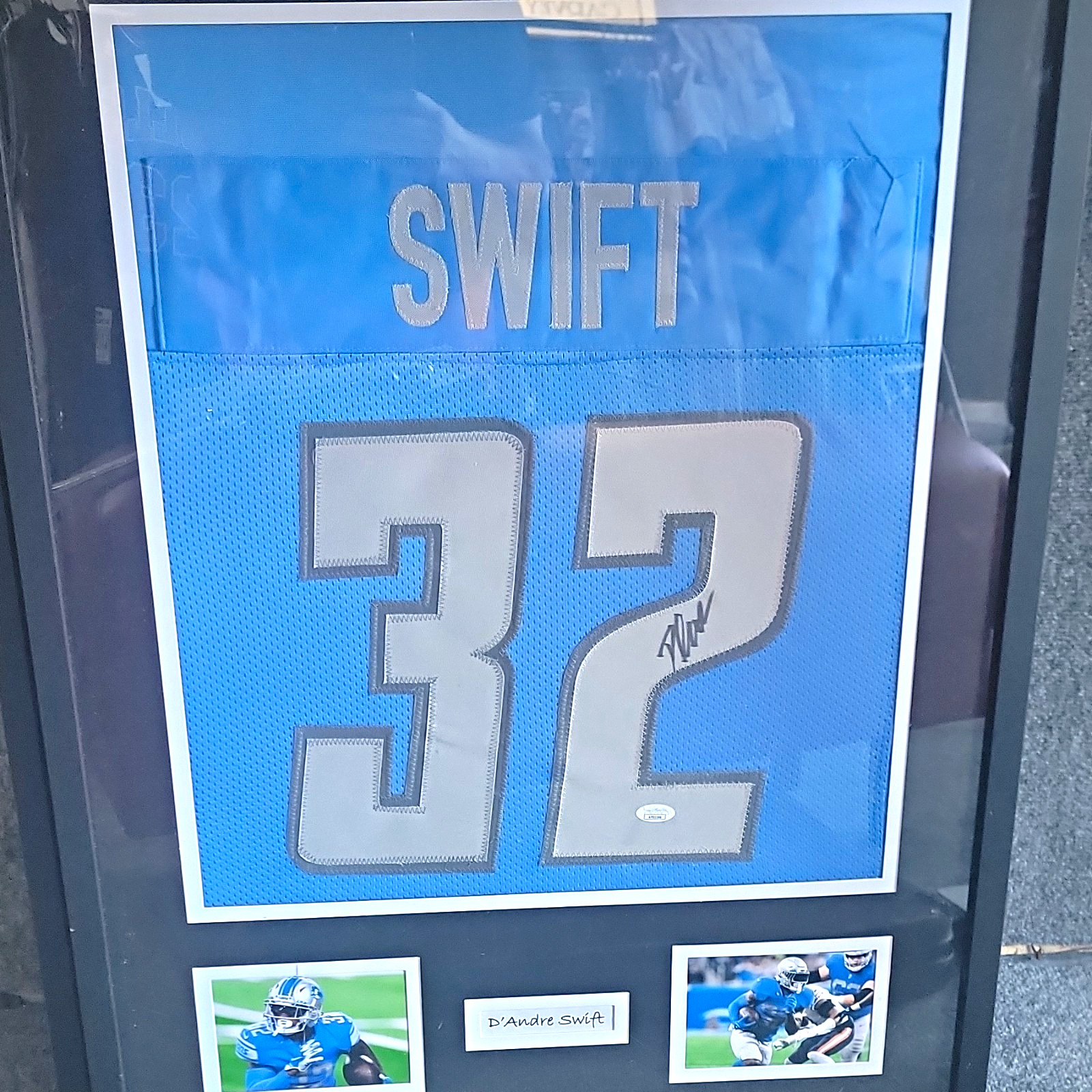 D\'Andre Swift Detroit Lions #32 Signed Blue Jersey JSA Authenticated D\'Andre Swift Detroit Lions #32 Signed Blue Jersey JSA Authenticated