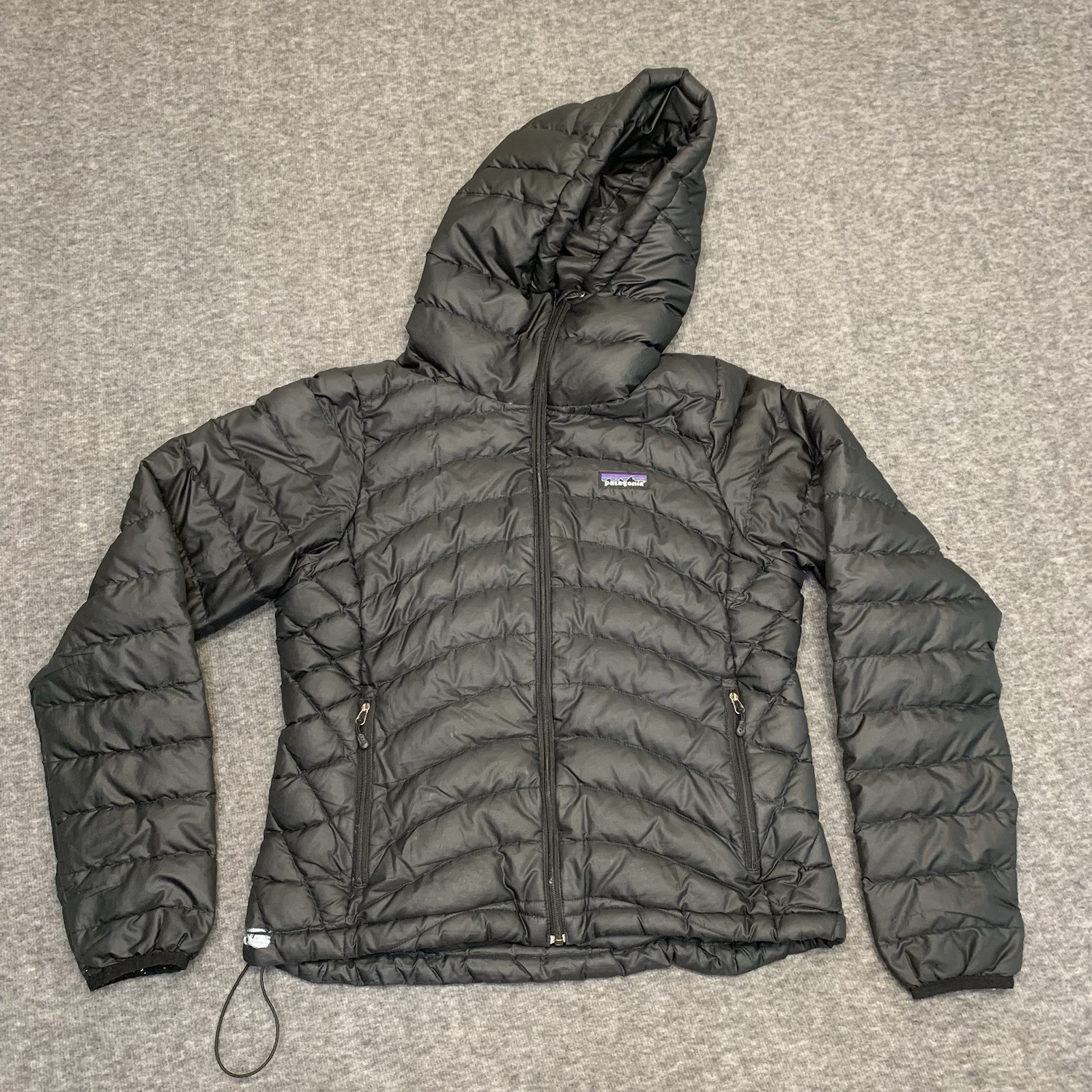 Patagonia Women’s Down Sweater Full-Zip Hoody Style # 84710 Small Black 