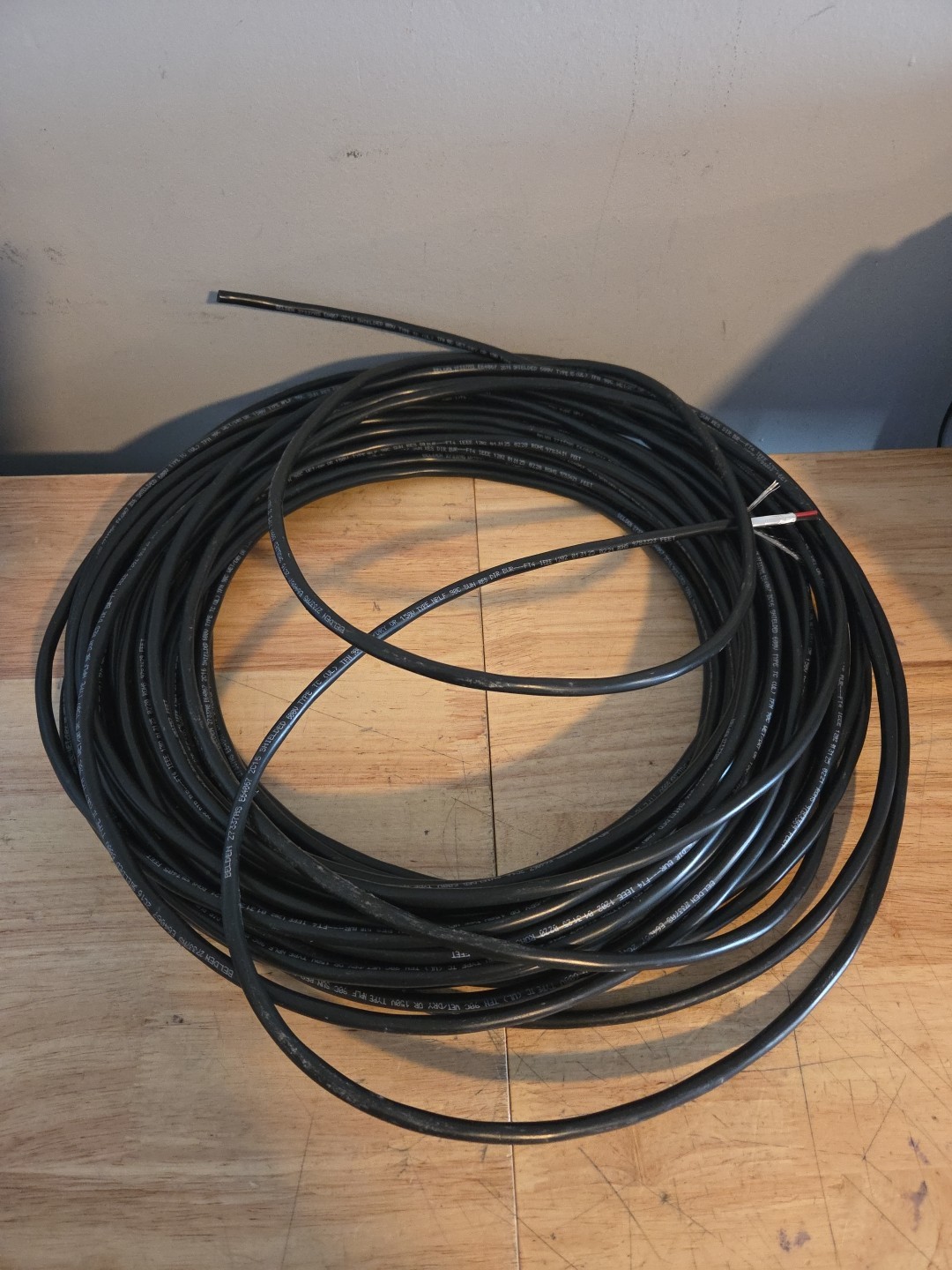 Belden 27337AS Multi-Conductor 600V Type TC Cable 2/16 Awg Stranded 100\' Ft Belden 27337AS Multi-Conductor 600V Type TC Cable 2/16 Awg Stranded 100\' Ft
