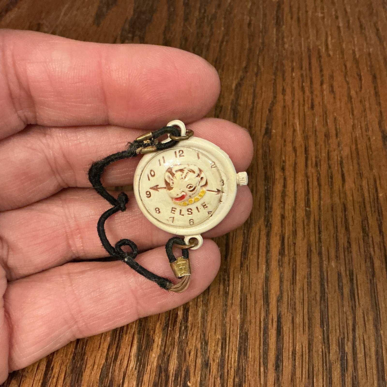 Vintage Borden,Elsie the Cow Plastic Toy Wristwatch,as is used condition