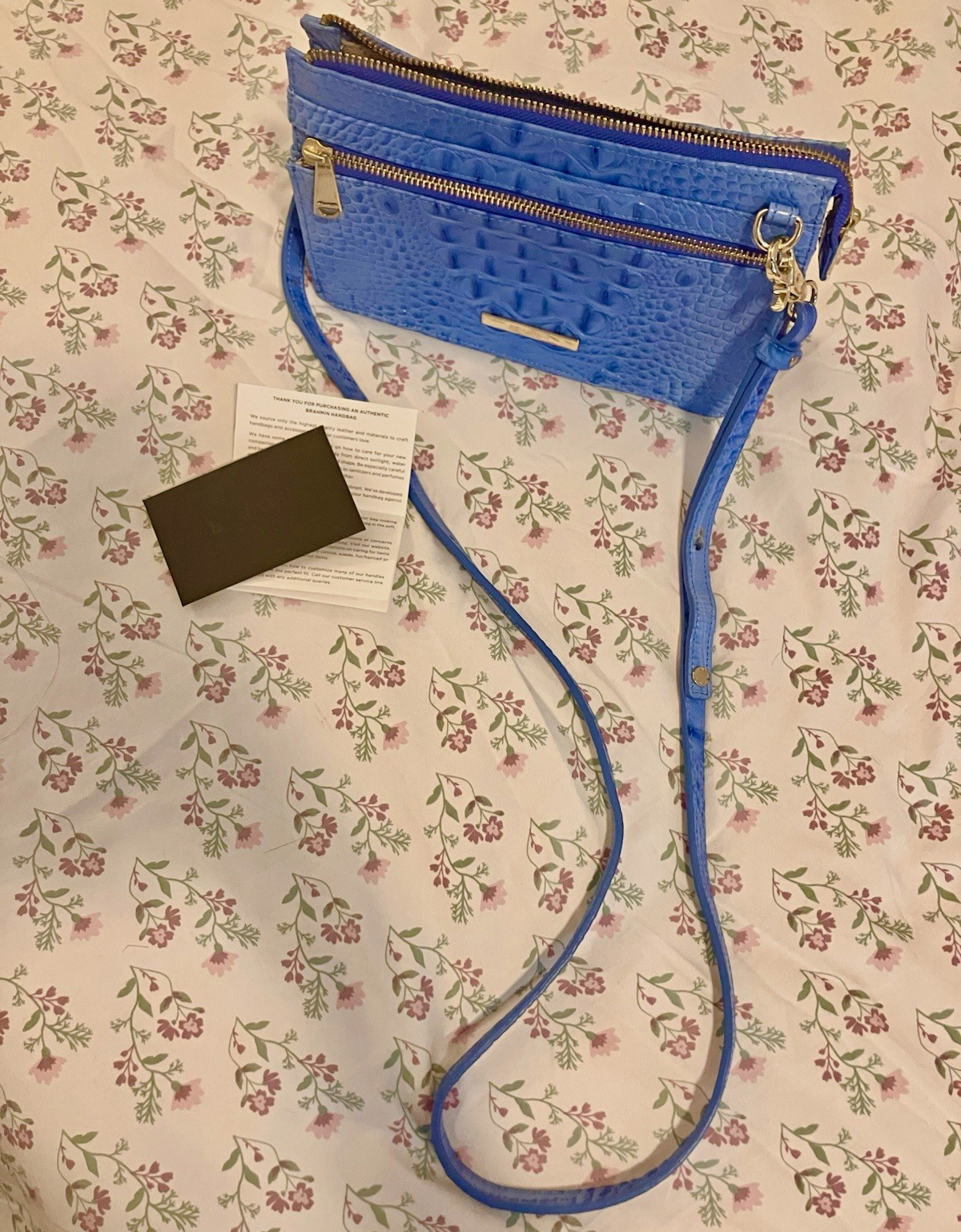 Brahmin Women’s Blue Crocodile Pattern Crossbody Zip Bag Gold Hardware Card