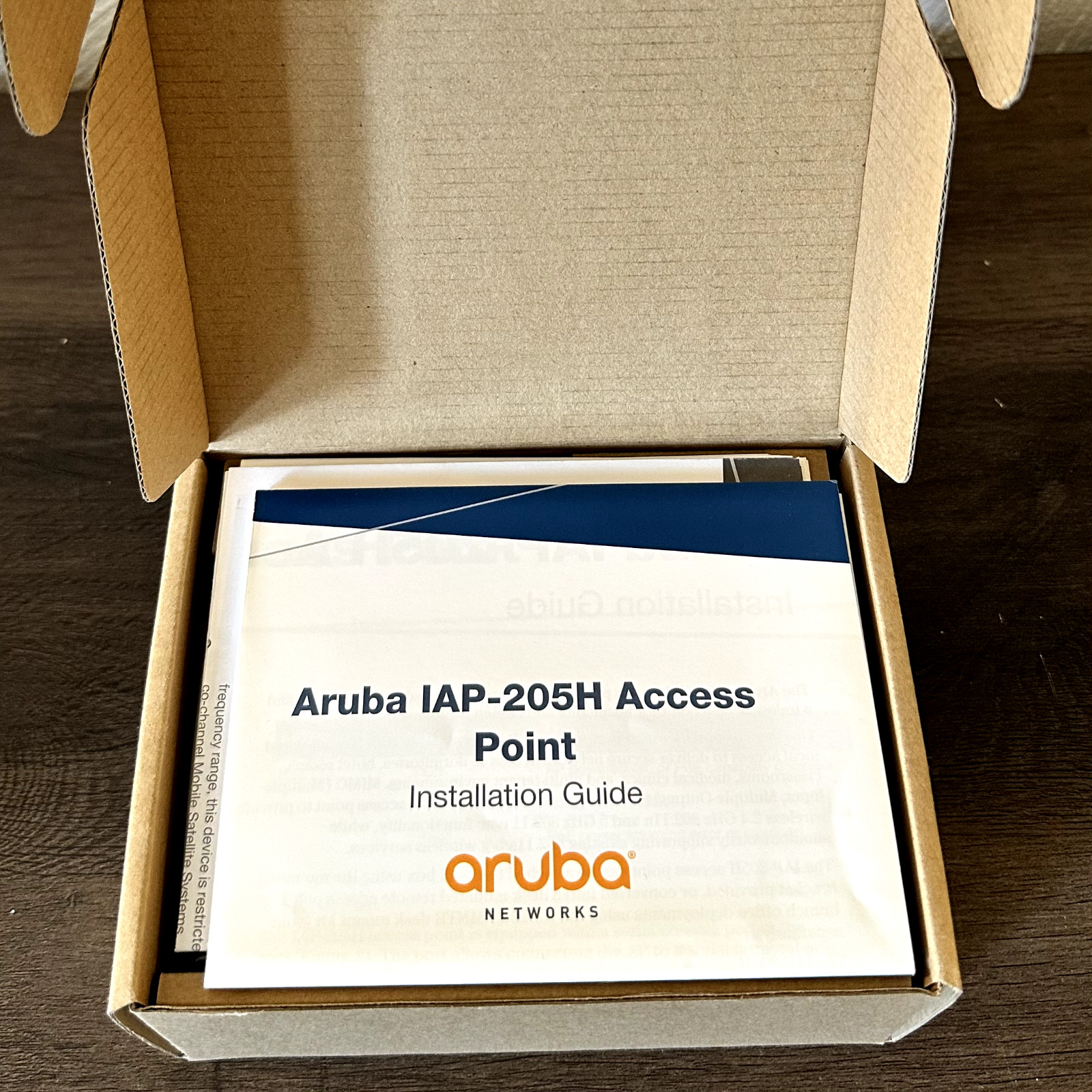 Aruba IAP-205H Instant Access Point (APINH205) Dual-Band 802.11ac + Mount + Box Aruba IAP-205H Instant Access Point (APINH205) Dual-Band 802.11ac + Mount + Box