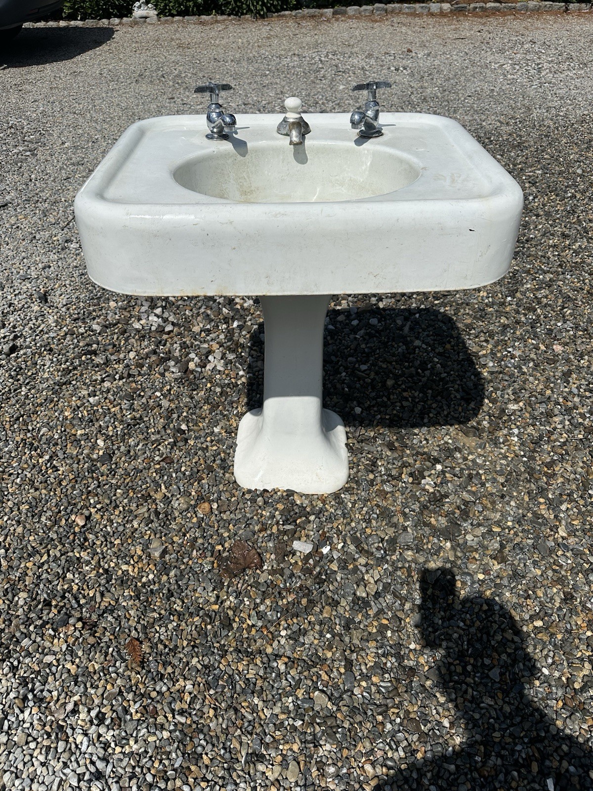 Antique Vintage Cast Iron Pedestal Sink - Standard Art Deco 1890-1920s Antique Vintage Cast Iron Pedestal Sink - Standard Art Deco 1890-1920s
