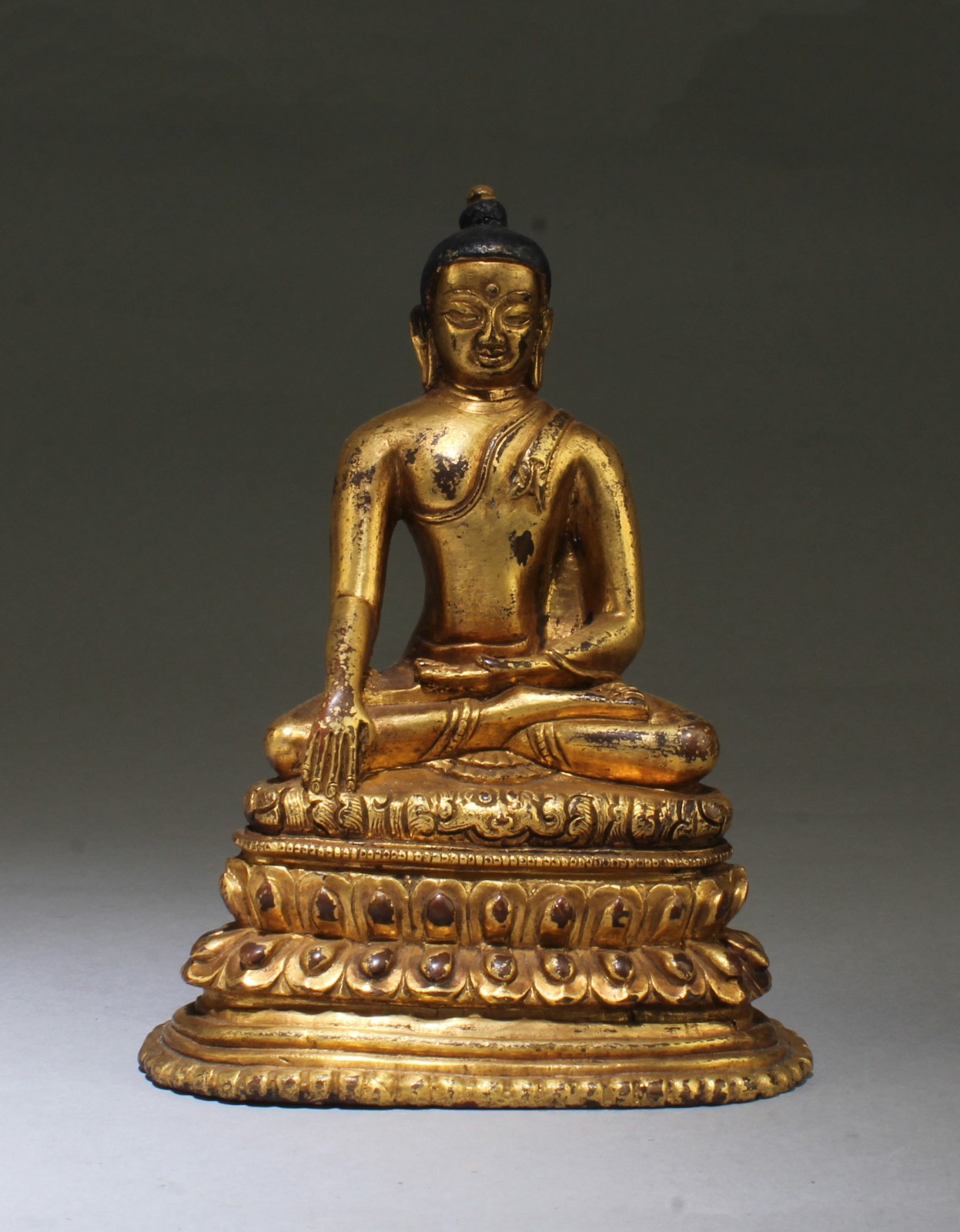 15th Century Chinese Gilt Bronze Buddha Statue