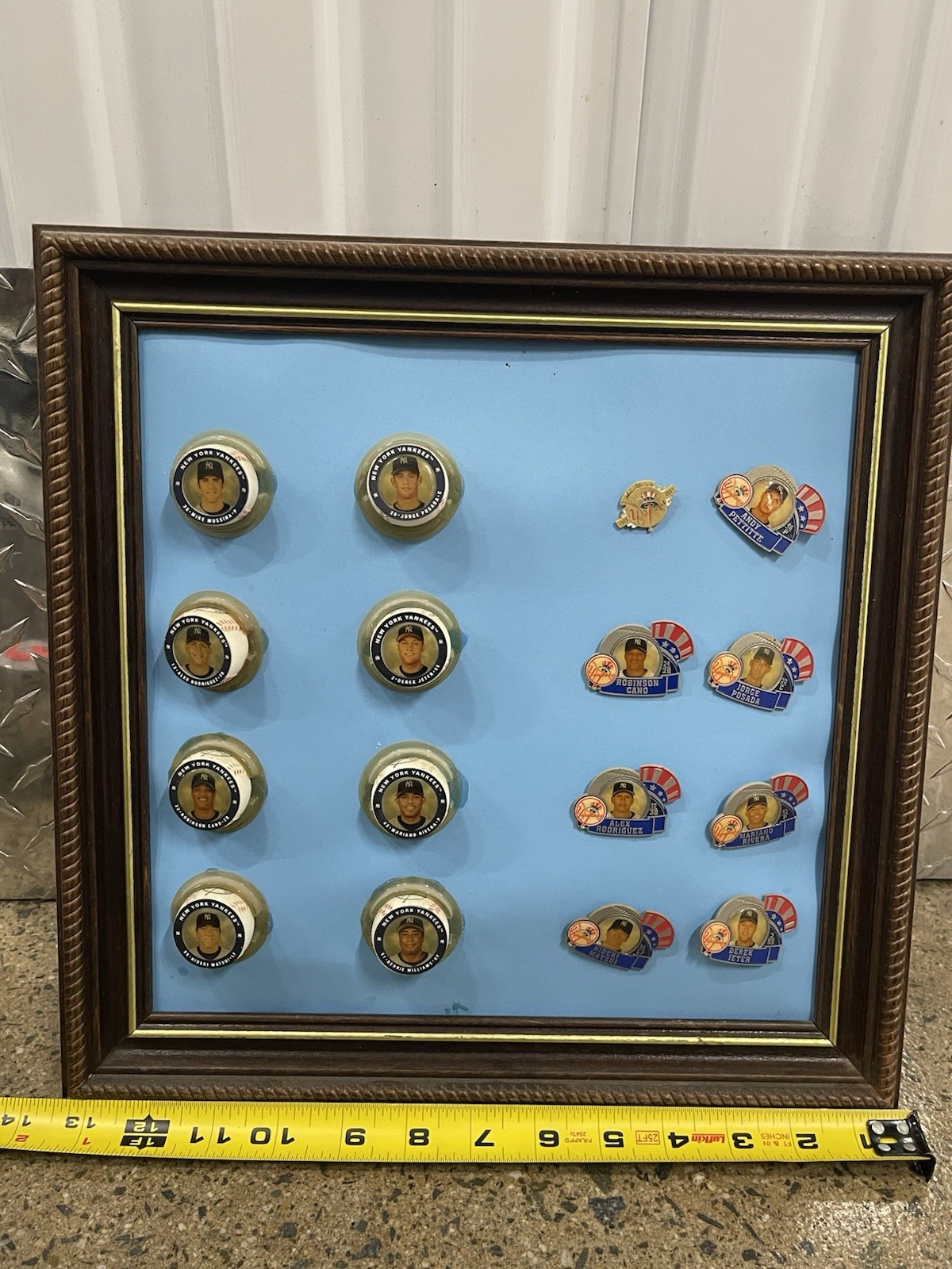 16pc NY Yankees Framed Mini Baseball & Player Pin Display Jeter Rivera 2006