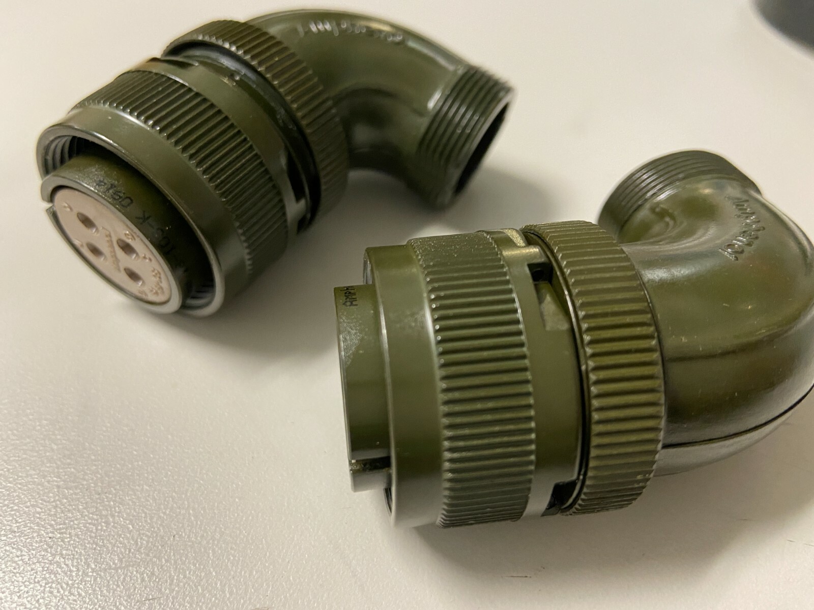 (2) AMPHENOL MILITYARY 4 PIN 90 DEGREE CONNECTOR NEW (2) AMPHENOL MILITYARY 4 PIN 90 DEGREE CONNECTOR NEW