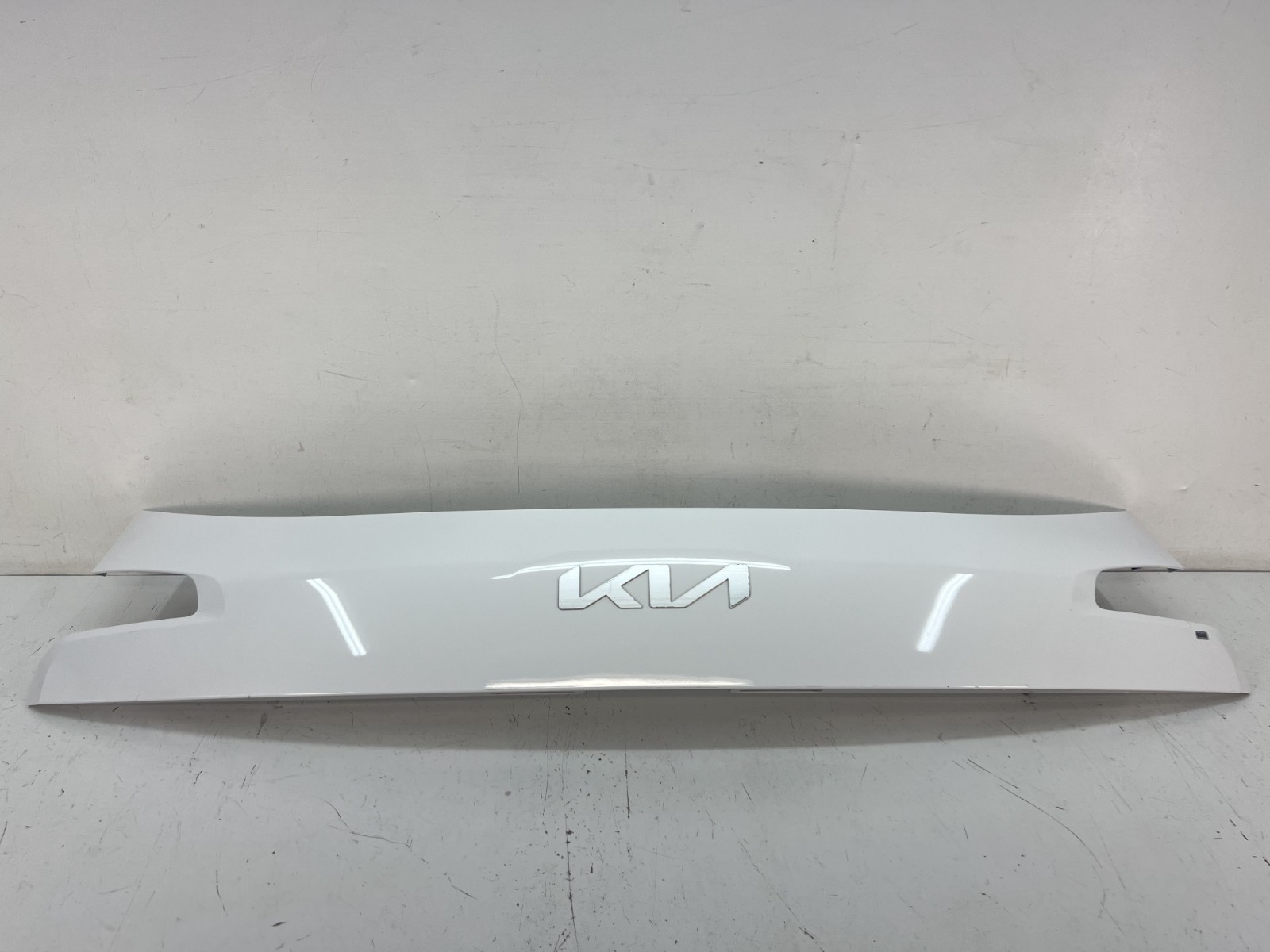 2020-2025 Kia Telluride Rear Liftgate Upper Finish Molding Panel 87311-S9200 OEM