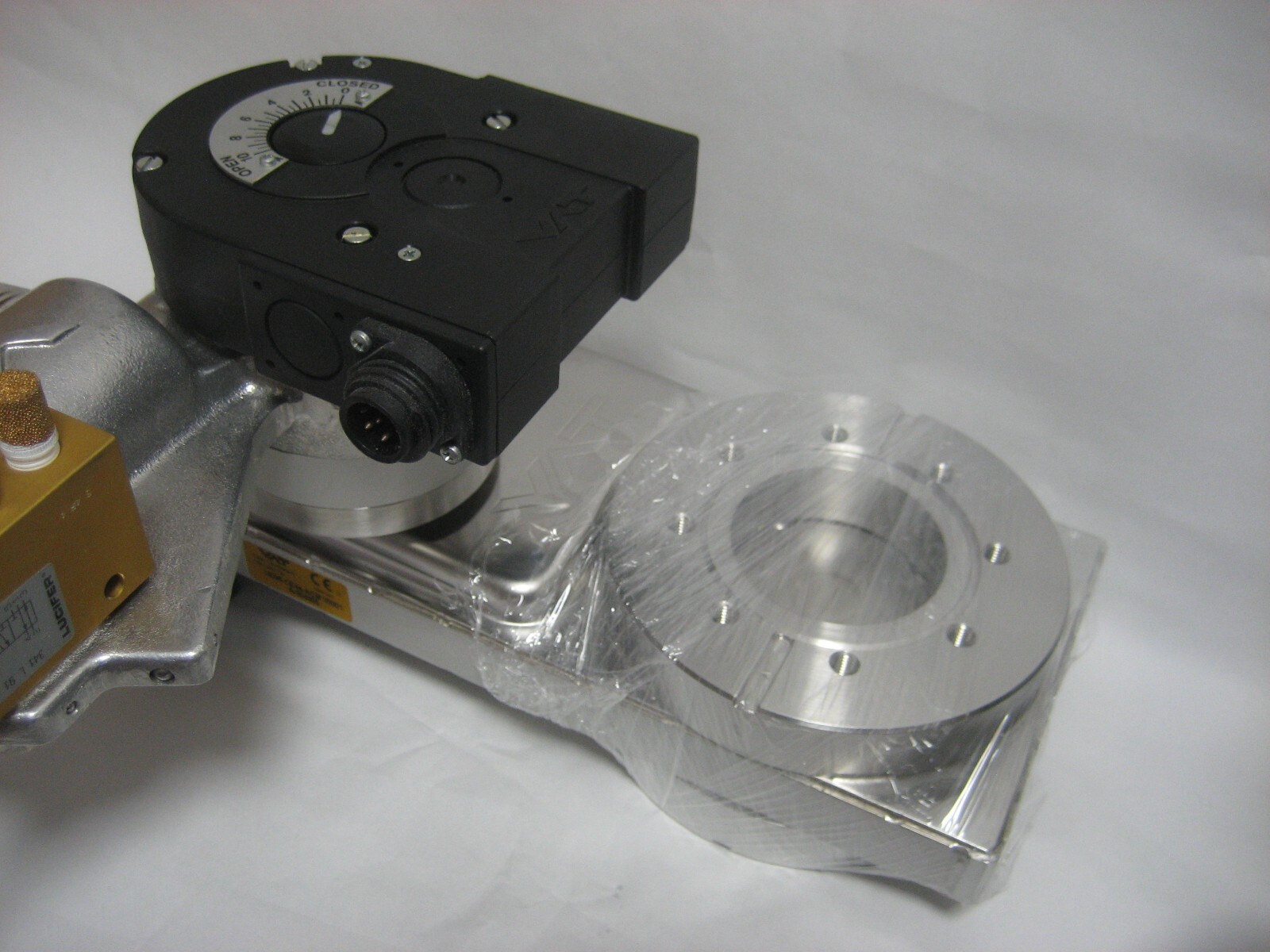VAT 14036-CE44-ACM1 GATE VALVE Series14 VAT 14036-CE44-ACM1 GATE VALVE Series14