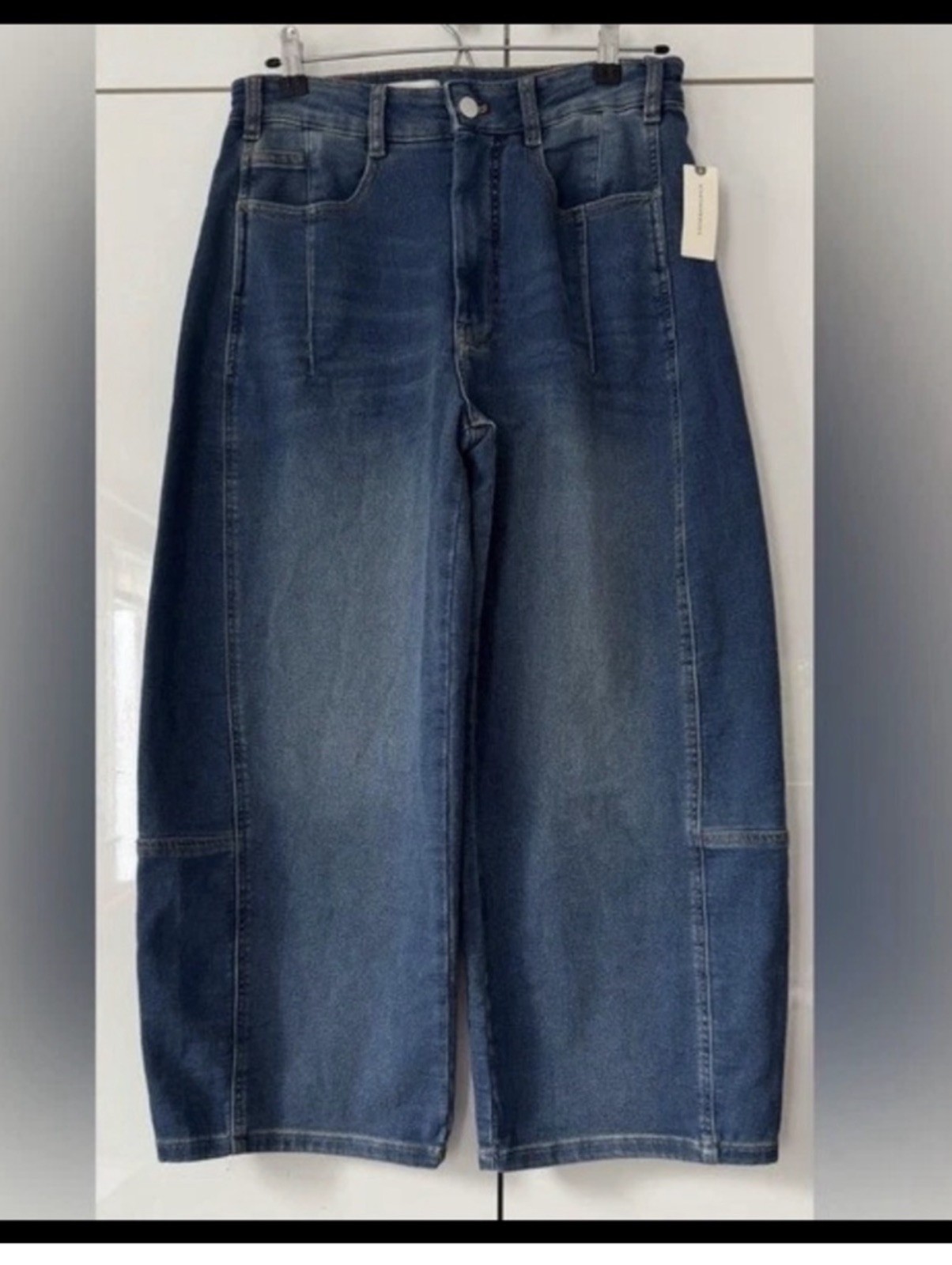 The Kenna Mid-Rise Heritage Barrel Jeans by Pilcro 27