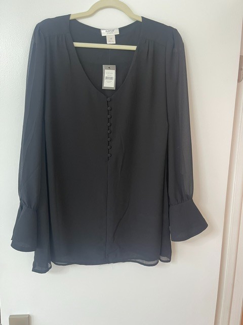 Avenue Studio blouse Alena, size 18.