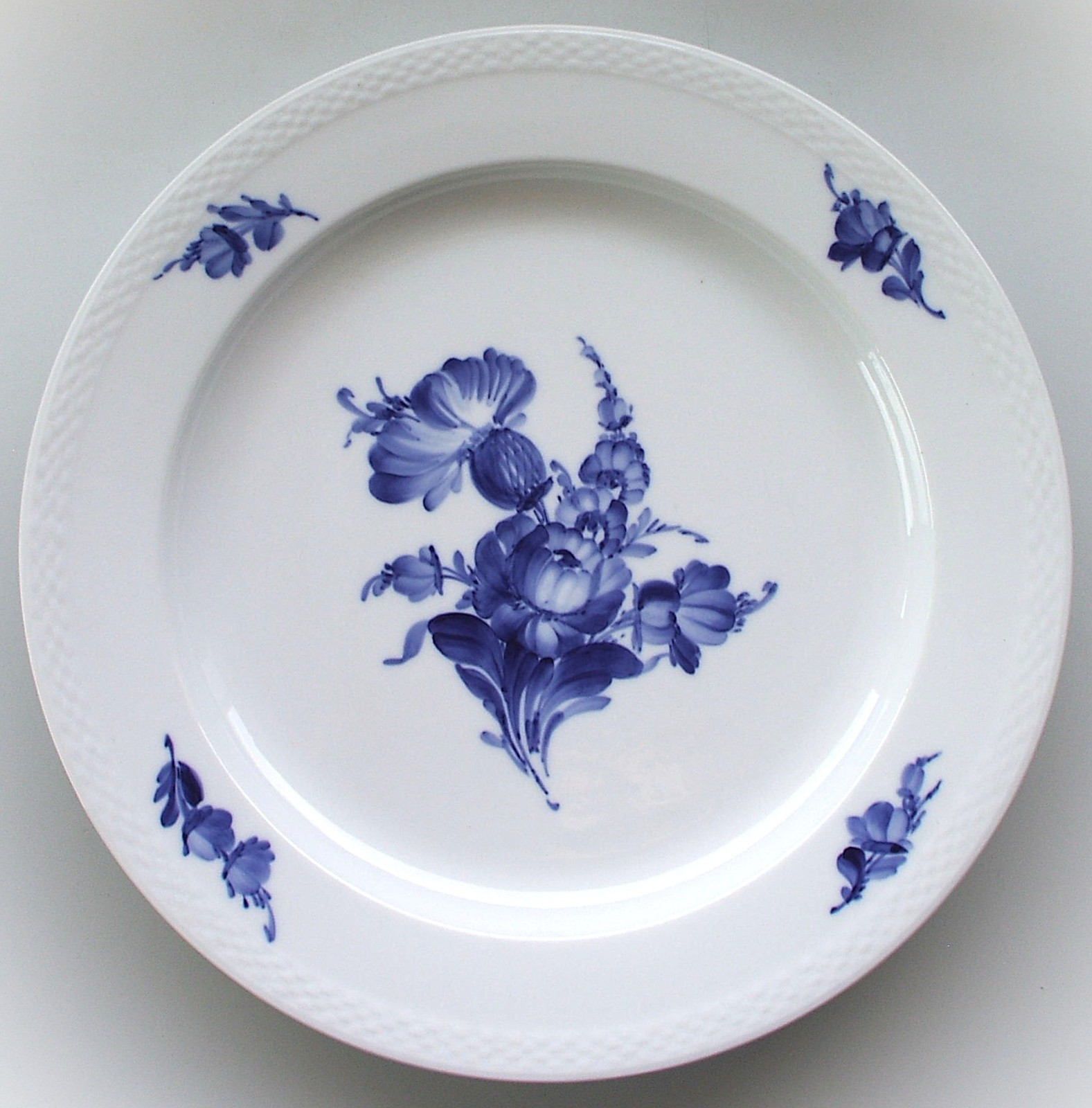 Vtg 1938 Royal Copenhagen Blue Flowers Braided 13\