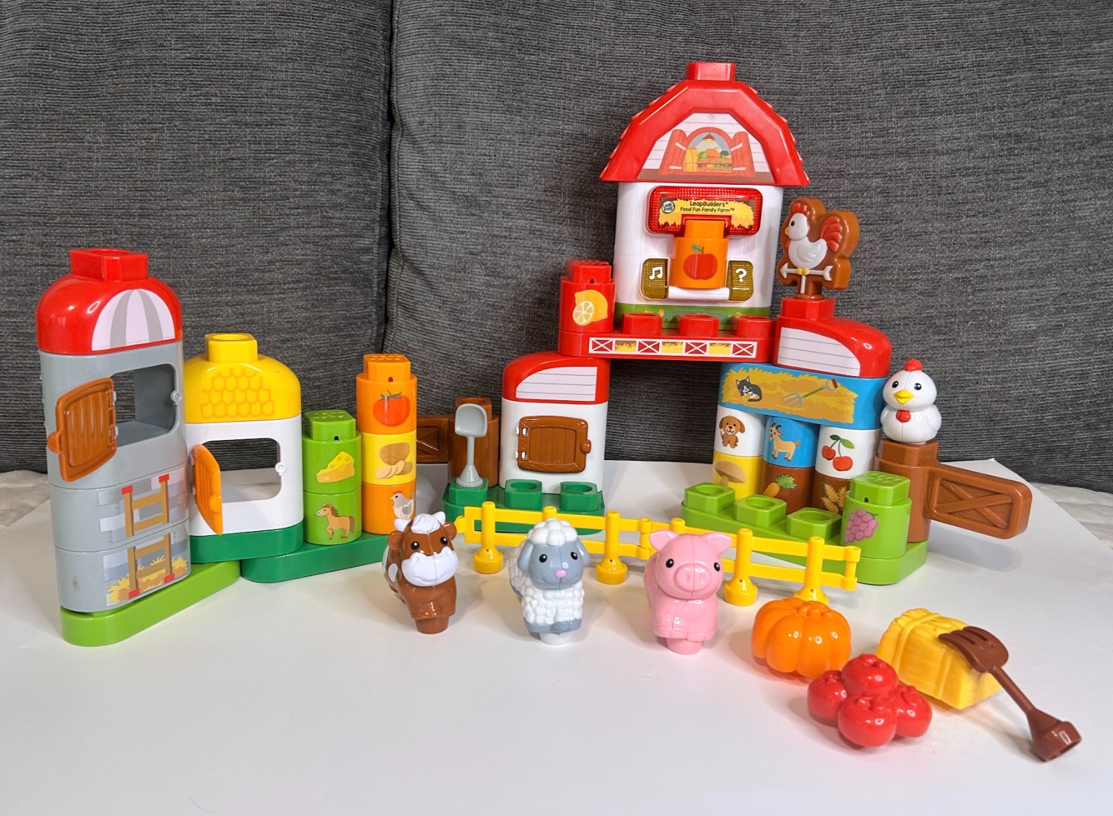 LeapFrog LeapBuilders Food Fun Family Farm - COMPLETE 50-Piece Set
