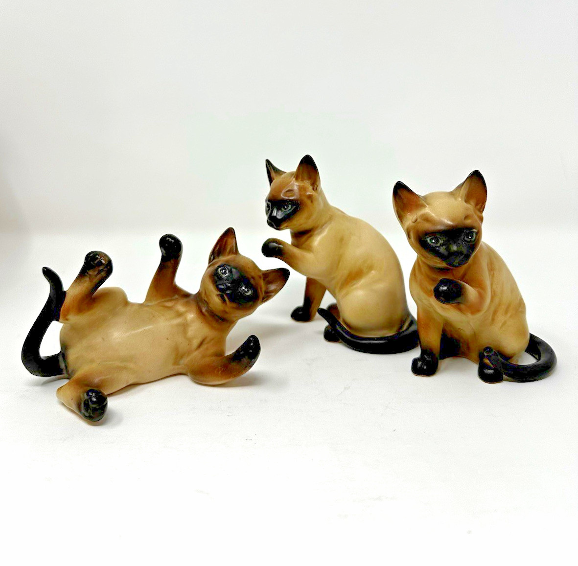 Vintage Lefton Siamese Cat Figurines H4032 Japan Blue Eyes Lot of 3