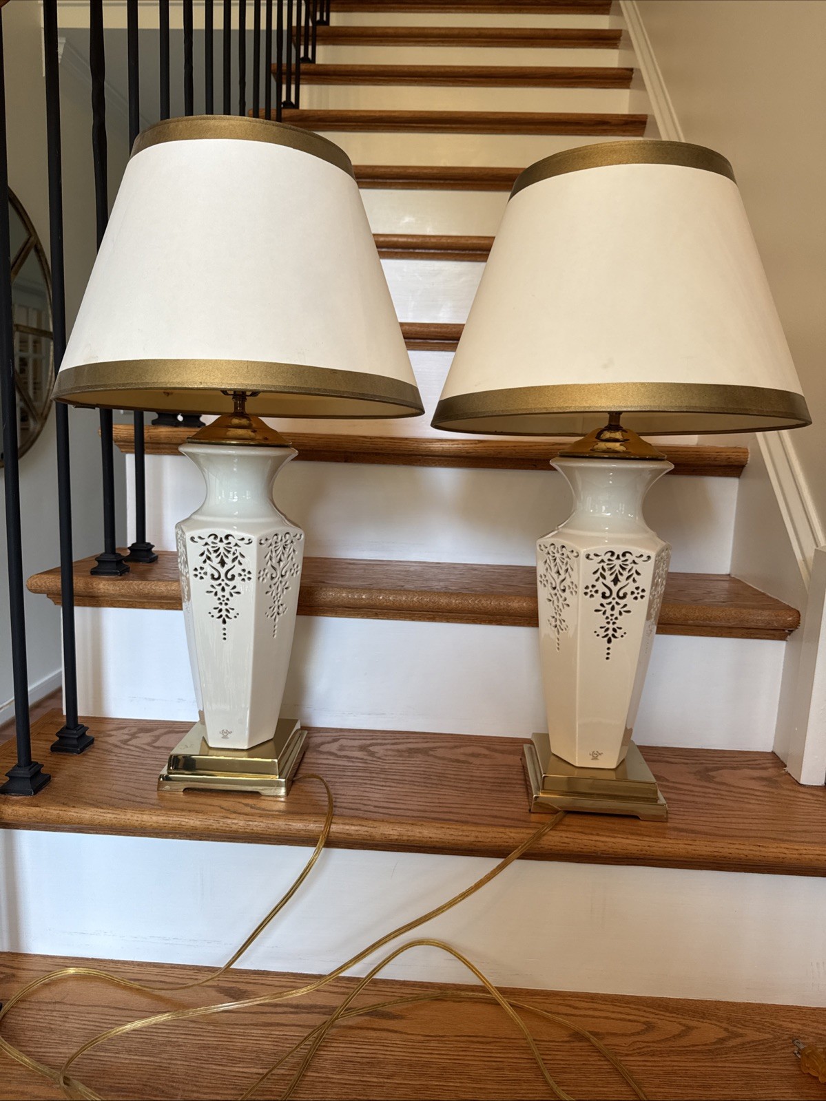 🔥2 VTG Lenox Renaissance Lace Collection Electric Lamps & Shades ~ ALL ORG. 🔥2 VTG Lenox Renaissance Lace Collection Electric Lamps & Shades ~ ALL ORG.