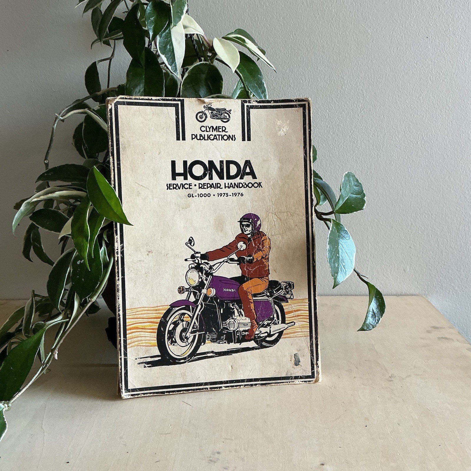 Clymer Publications Honda Motorcycle Repair And Maintenance Guide Book 1975-1976